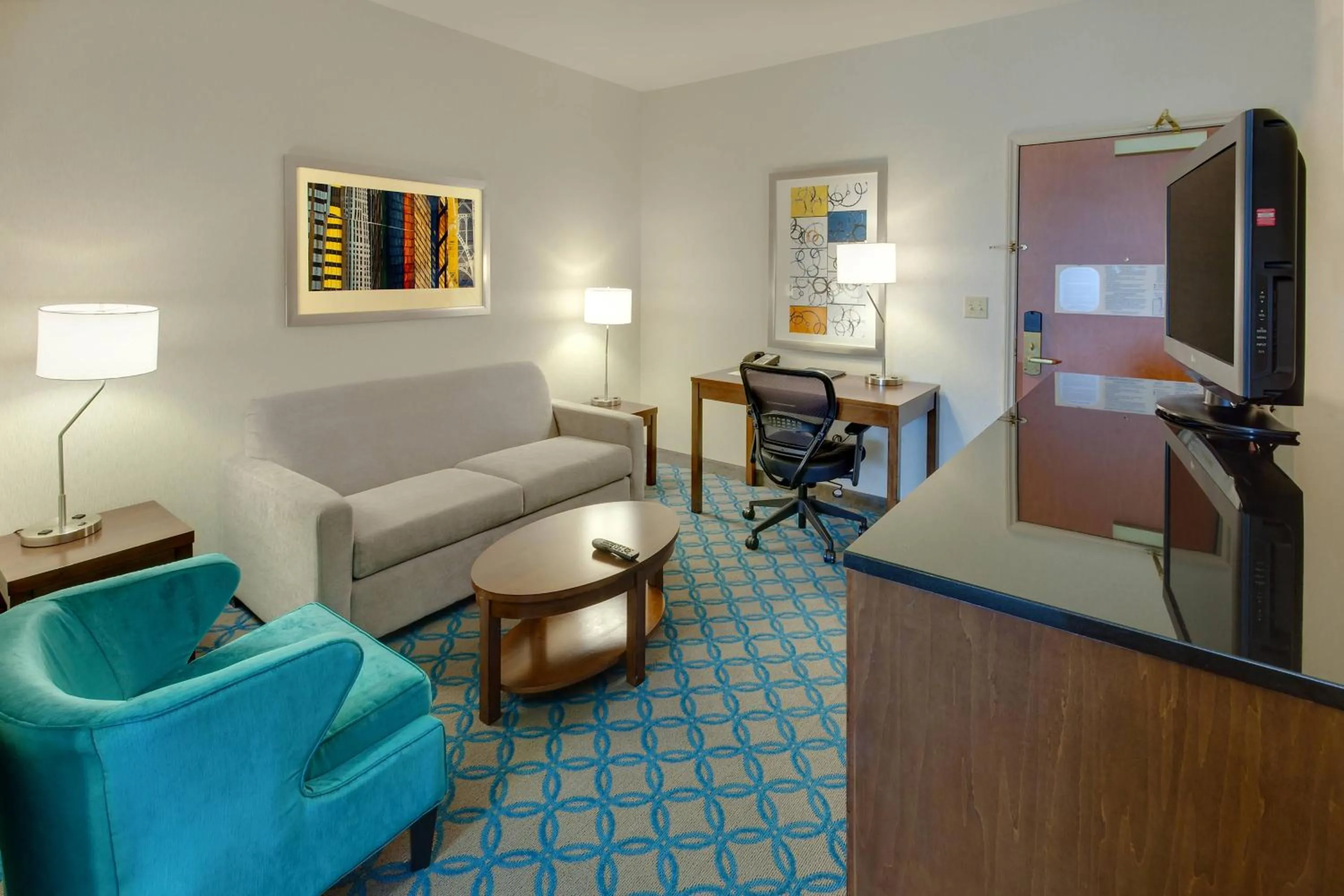 Living room in Fairfield Inn & Suites by Marriott San Francisco Airport