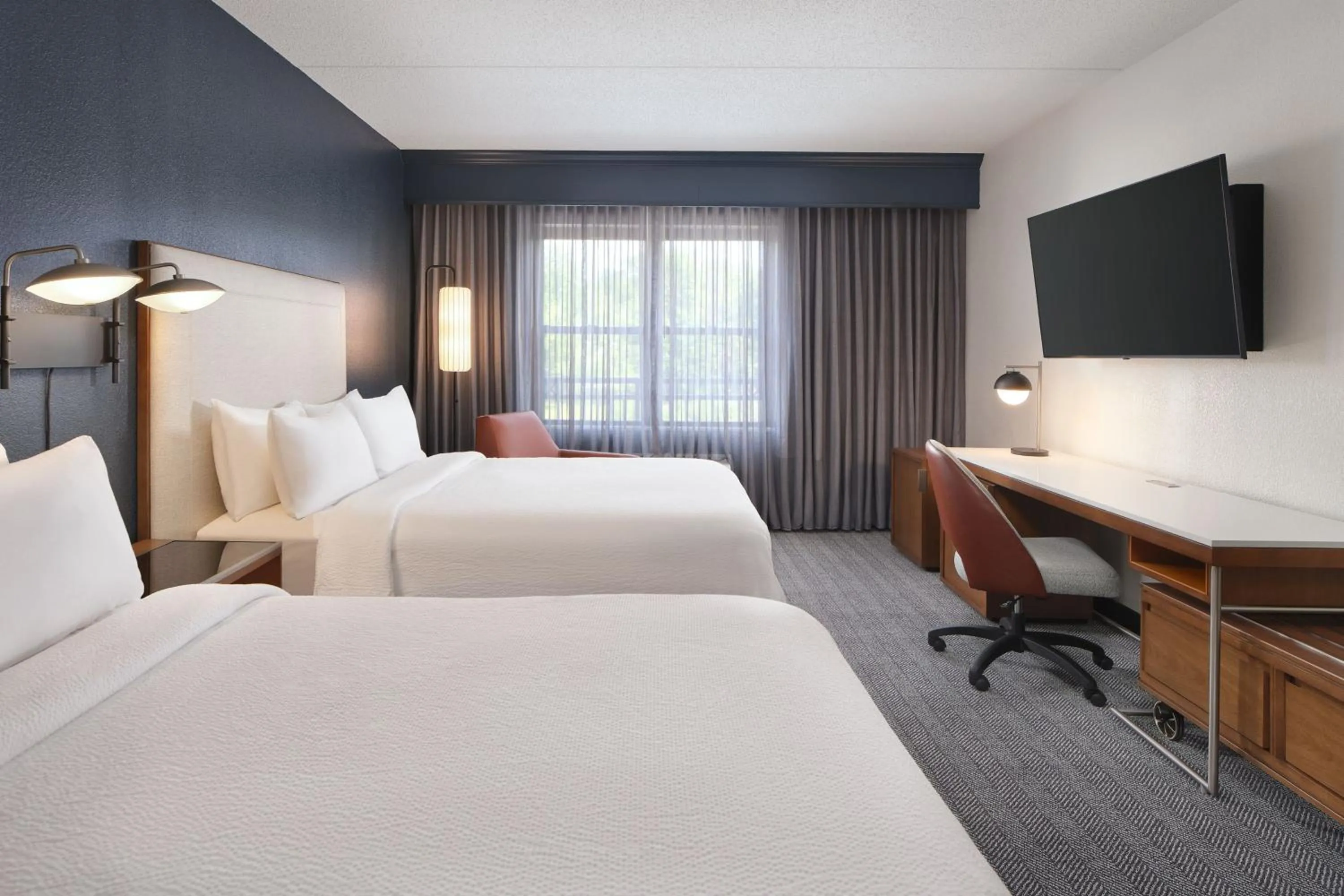 Photo of the whole room, Bed in Courtyard by Marriott Saratoga Springs