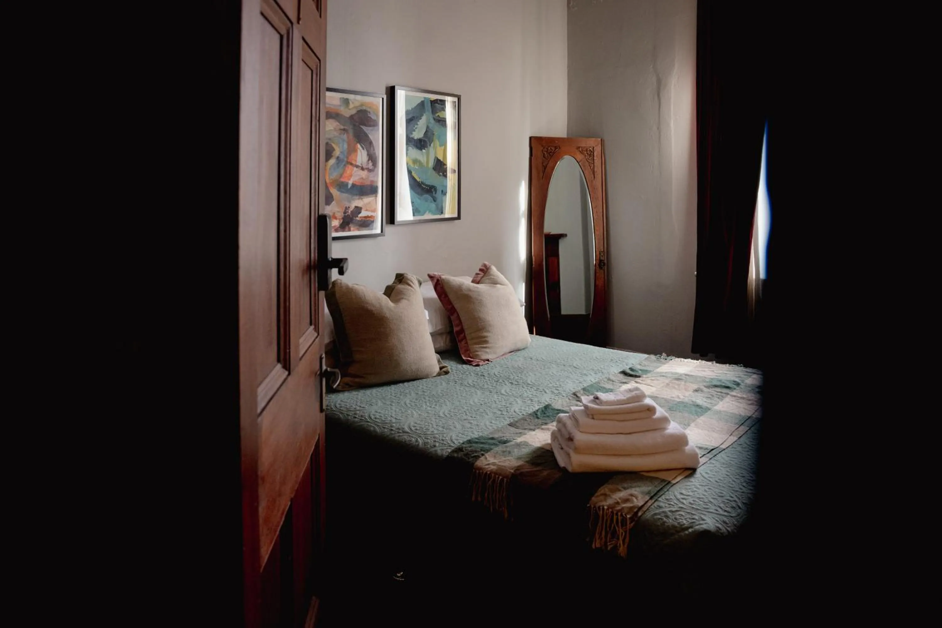 Bedroom, Bed in The Family Hotel