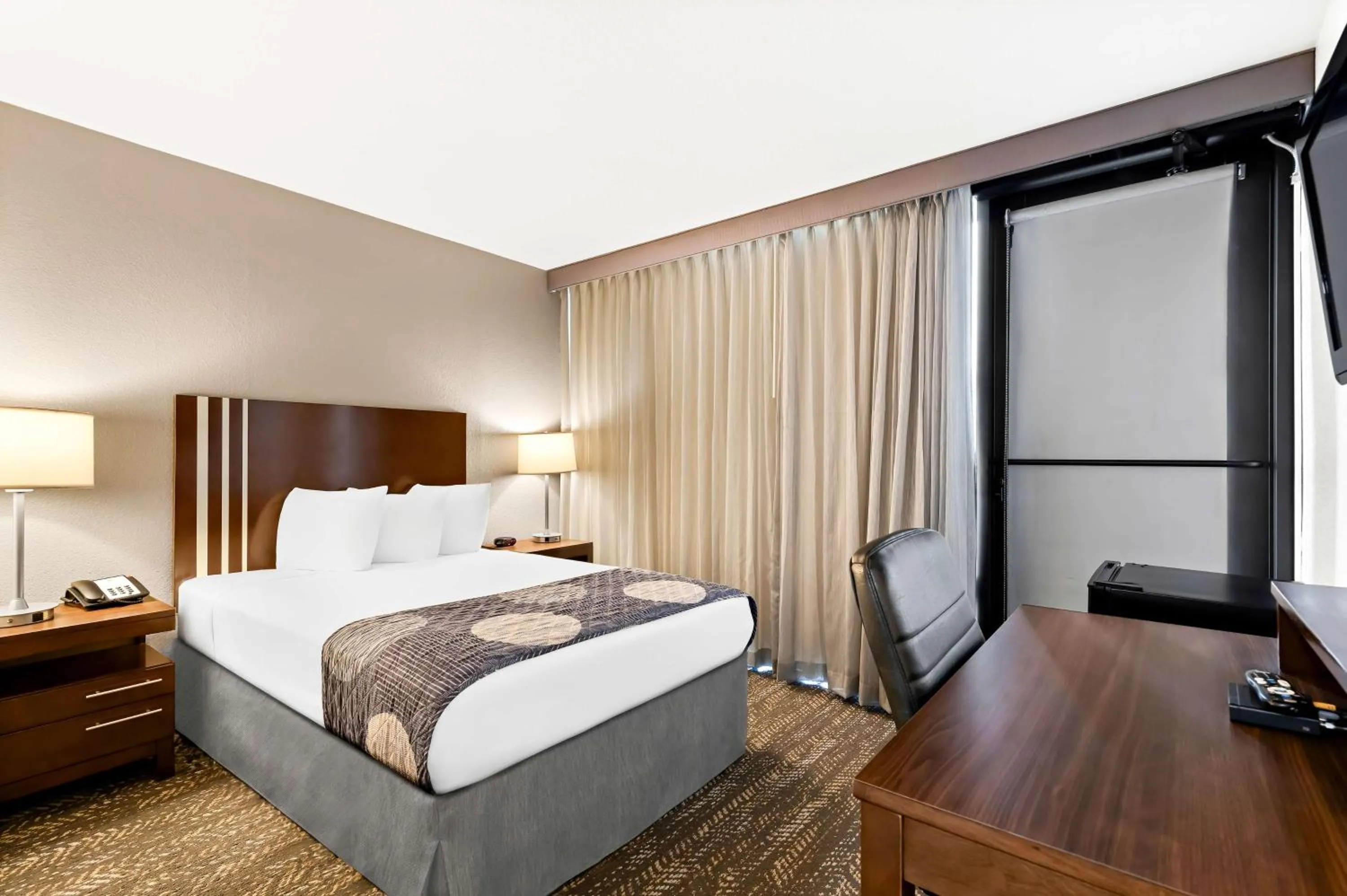 Bedroom, Bed in Best Western Yacht Harbor Hotel