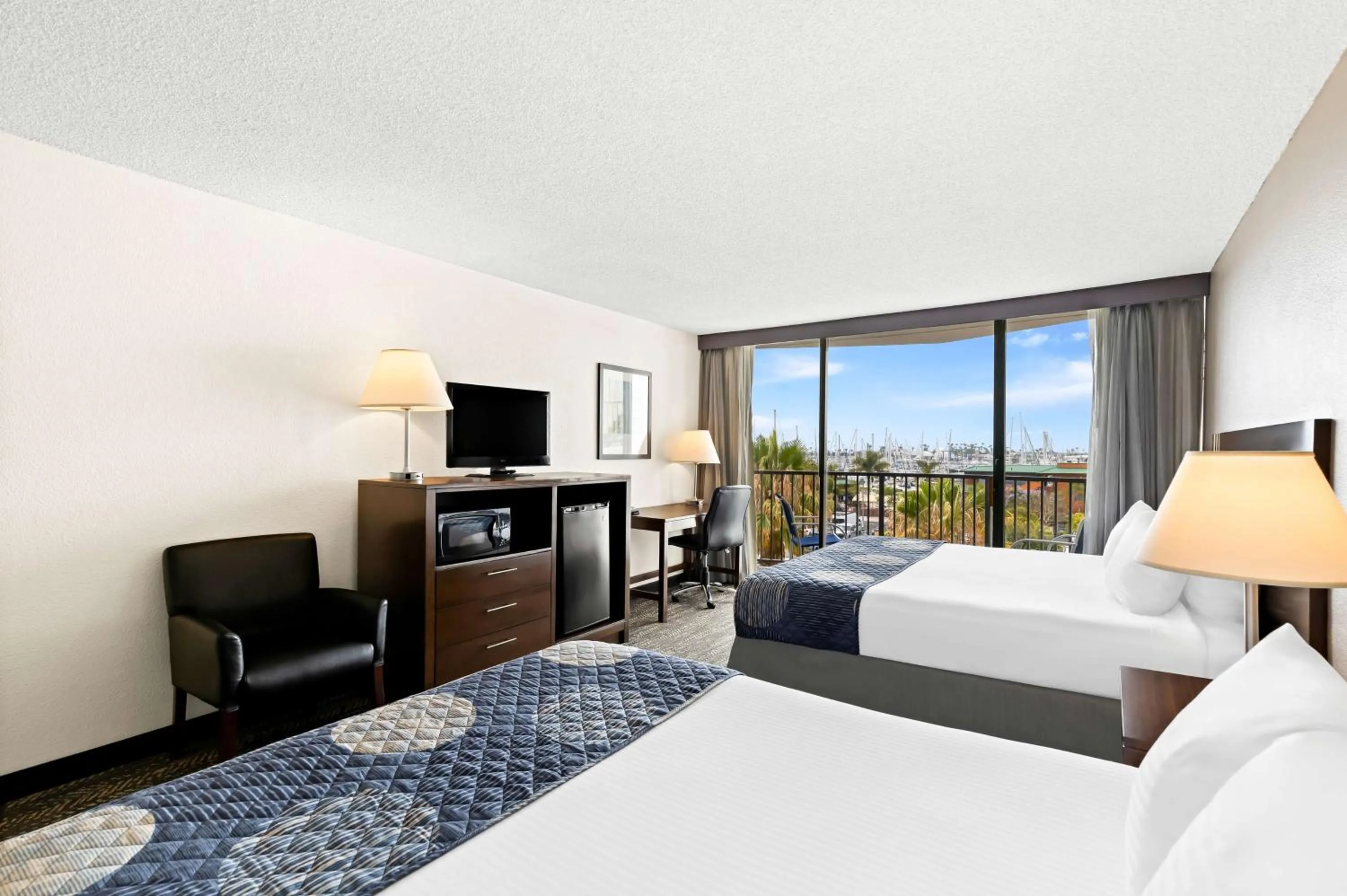 Bedroom, Bed in Best Western Yacht Harbor Hotel