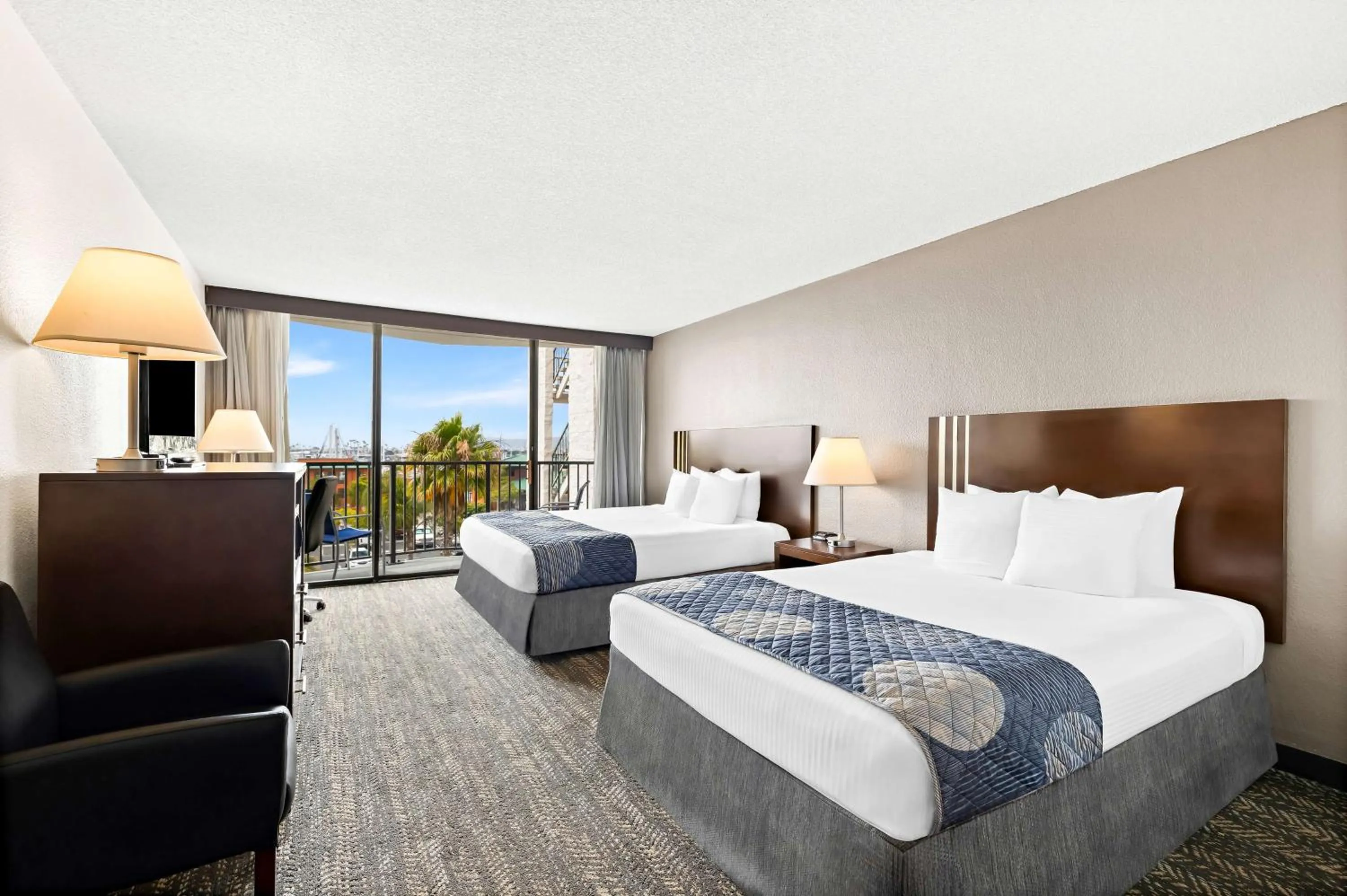 Bedroom, Bed in Best Western Yacht Harbor Hotel