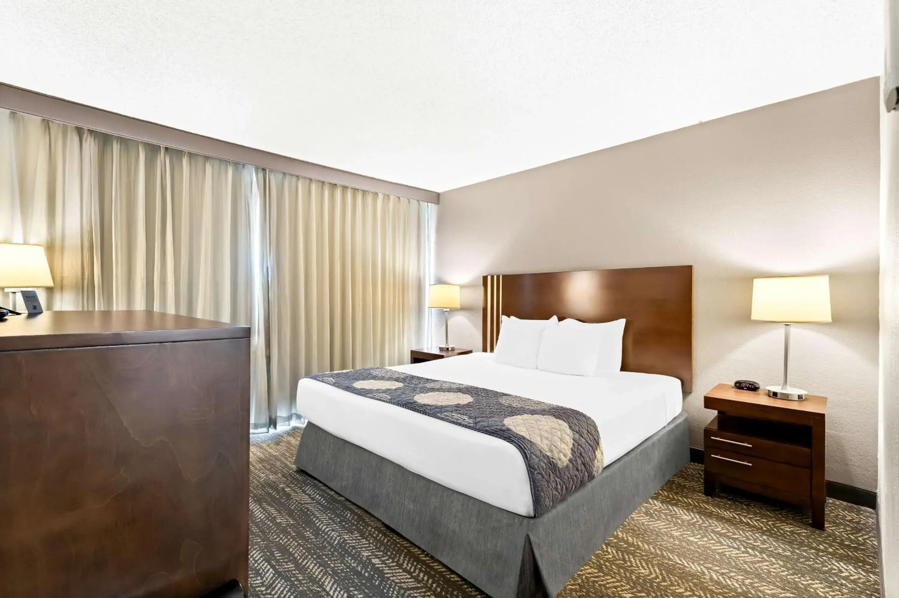 King Room with Harbor View in Best Western Yacht Harbor Hotel King Room with Harbor View in Best Western Yacht Harbor Hotel