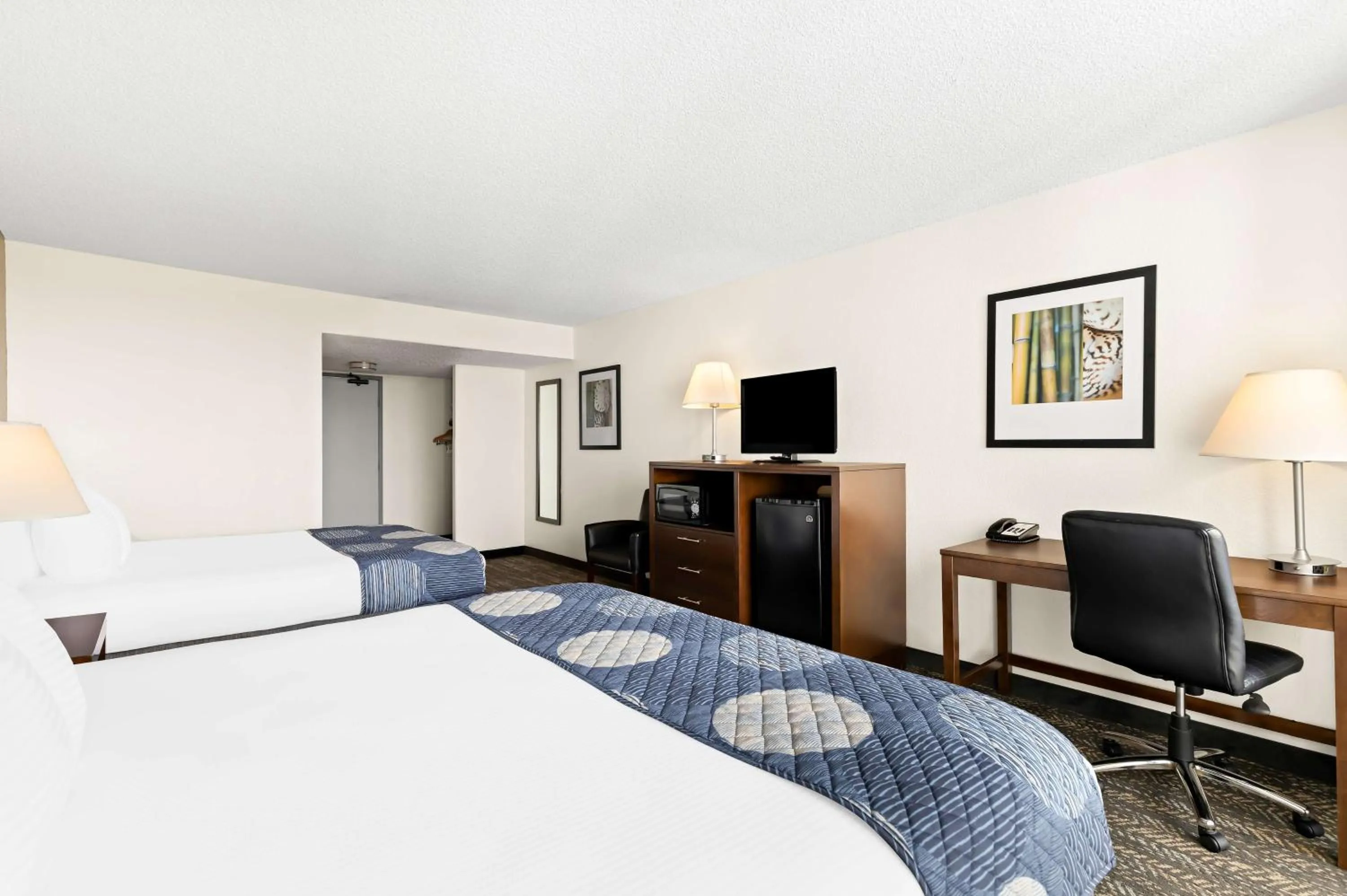 Bedroom, Bed in Best Western Yacht Harbor Hotel