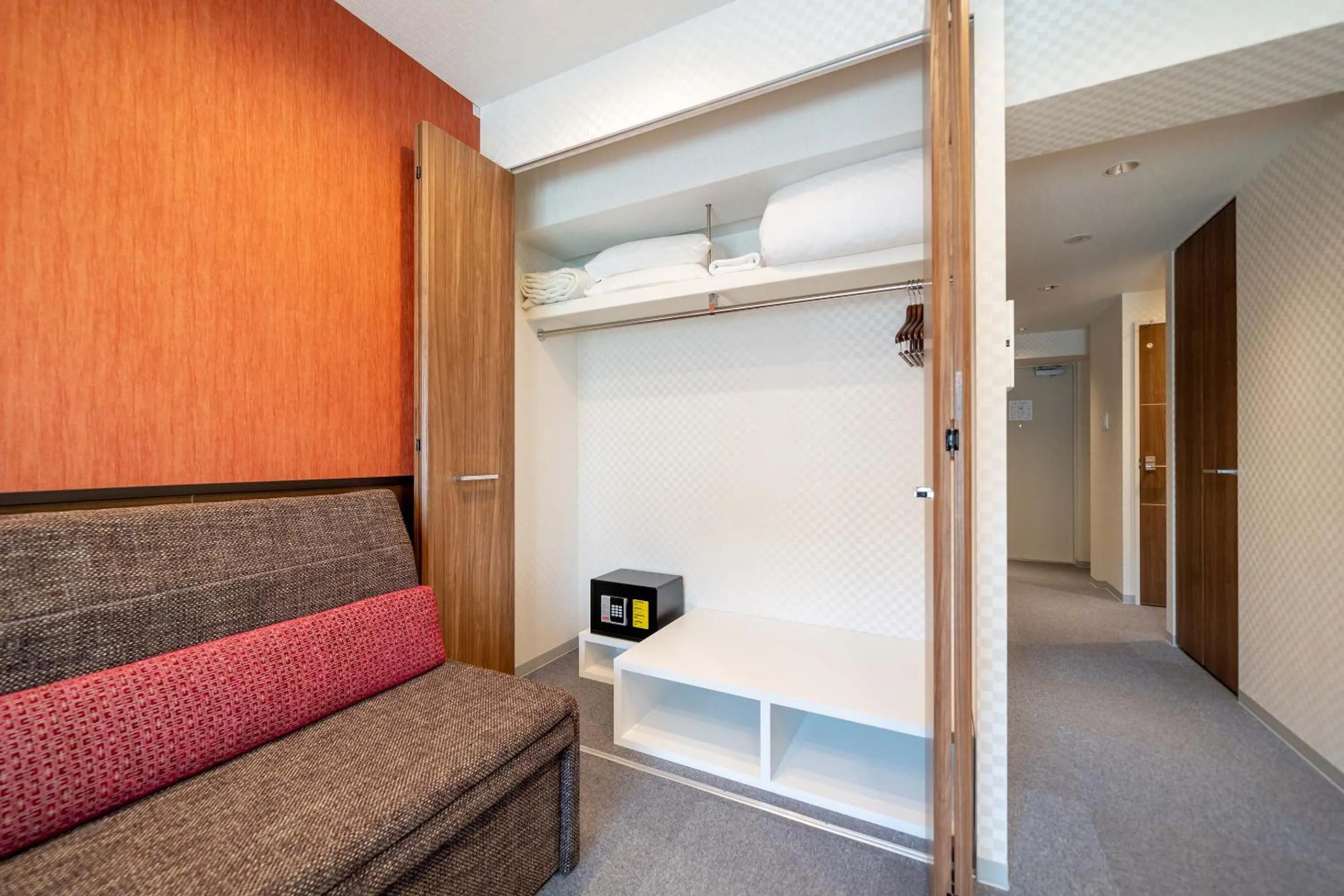 safe in RESI STAY Kyo Ryuvilux Nijo