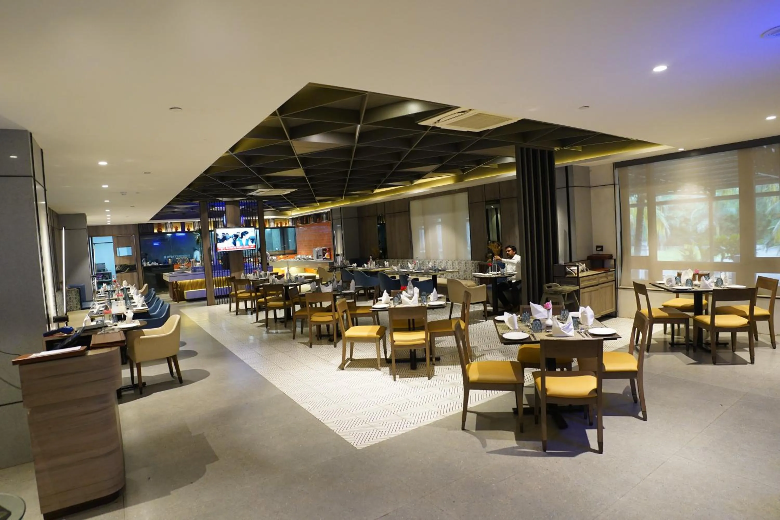 Restaurant/places to eat in Grand Sarovar Portico, Latur