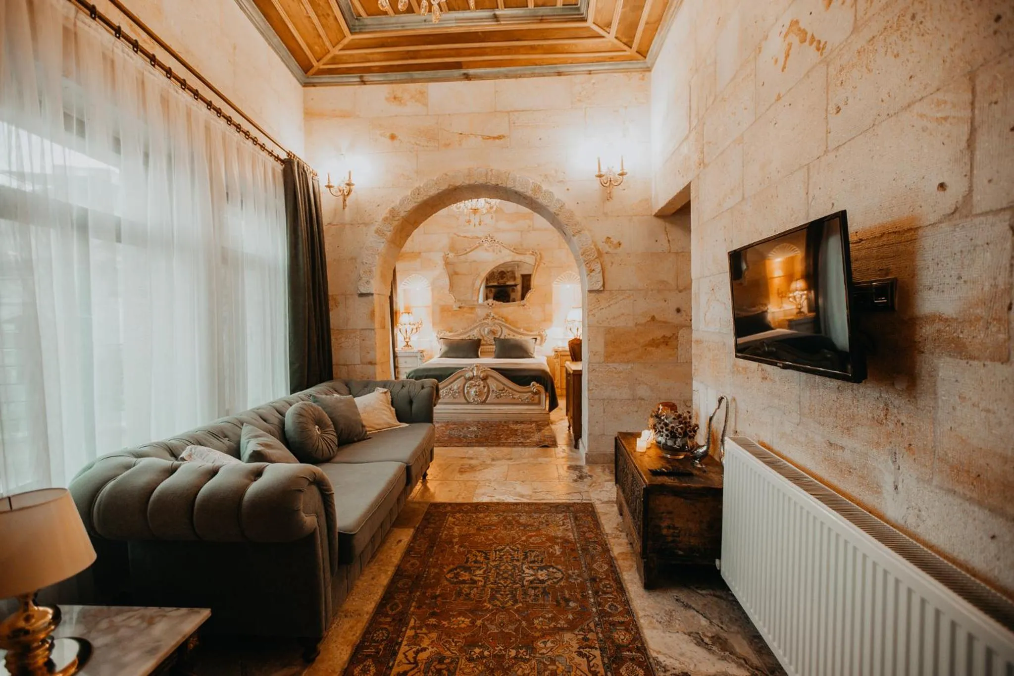 Family in Serenus Cave Suites