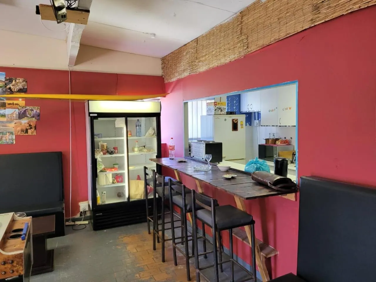 Communal kitchen in Sunset beach backpackers