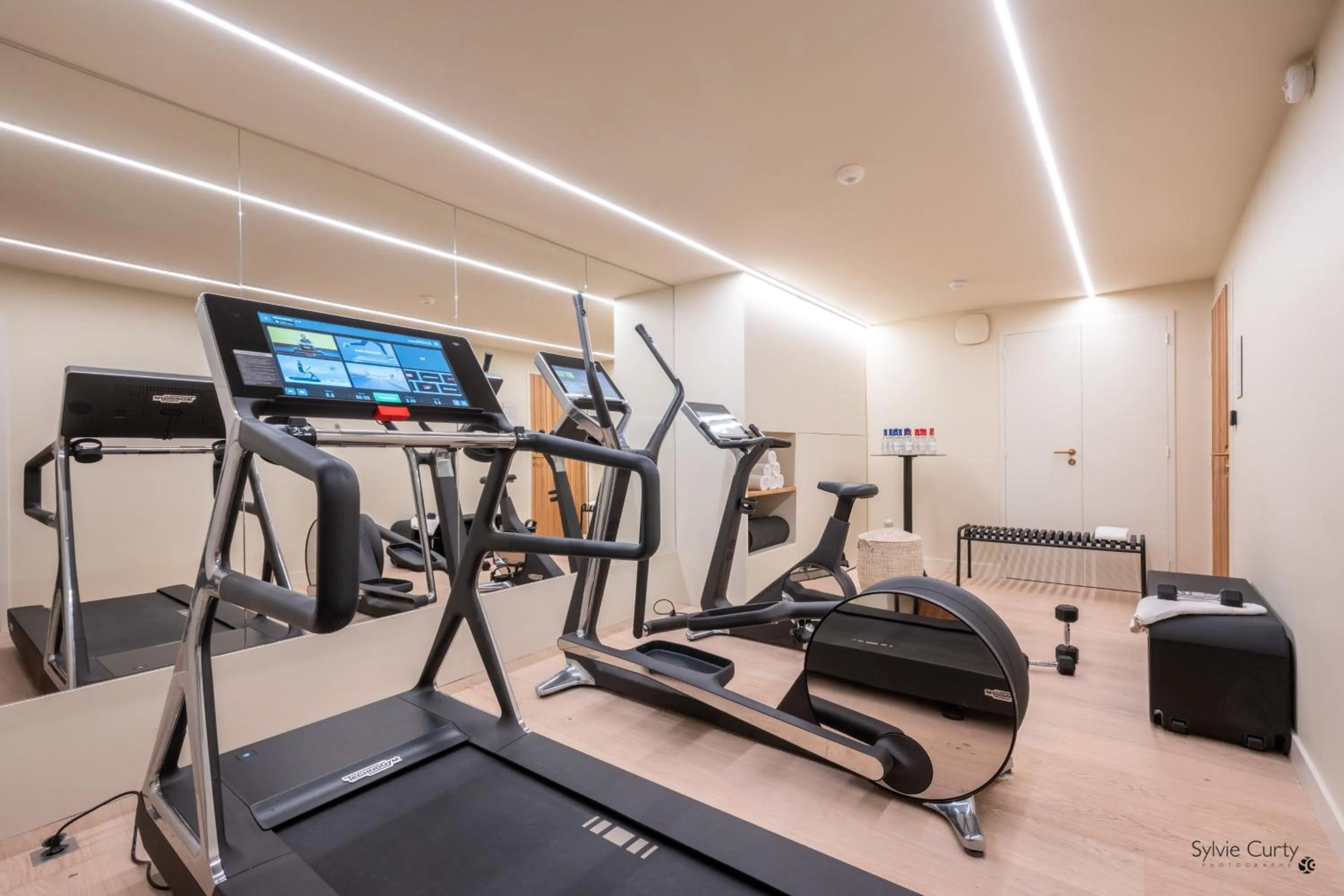 Fitness centre/facilities in Hôtel La Monnaie Arty & Spa