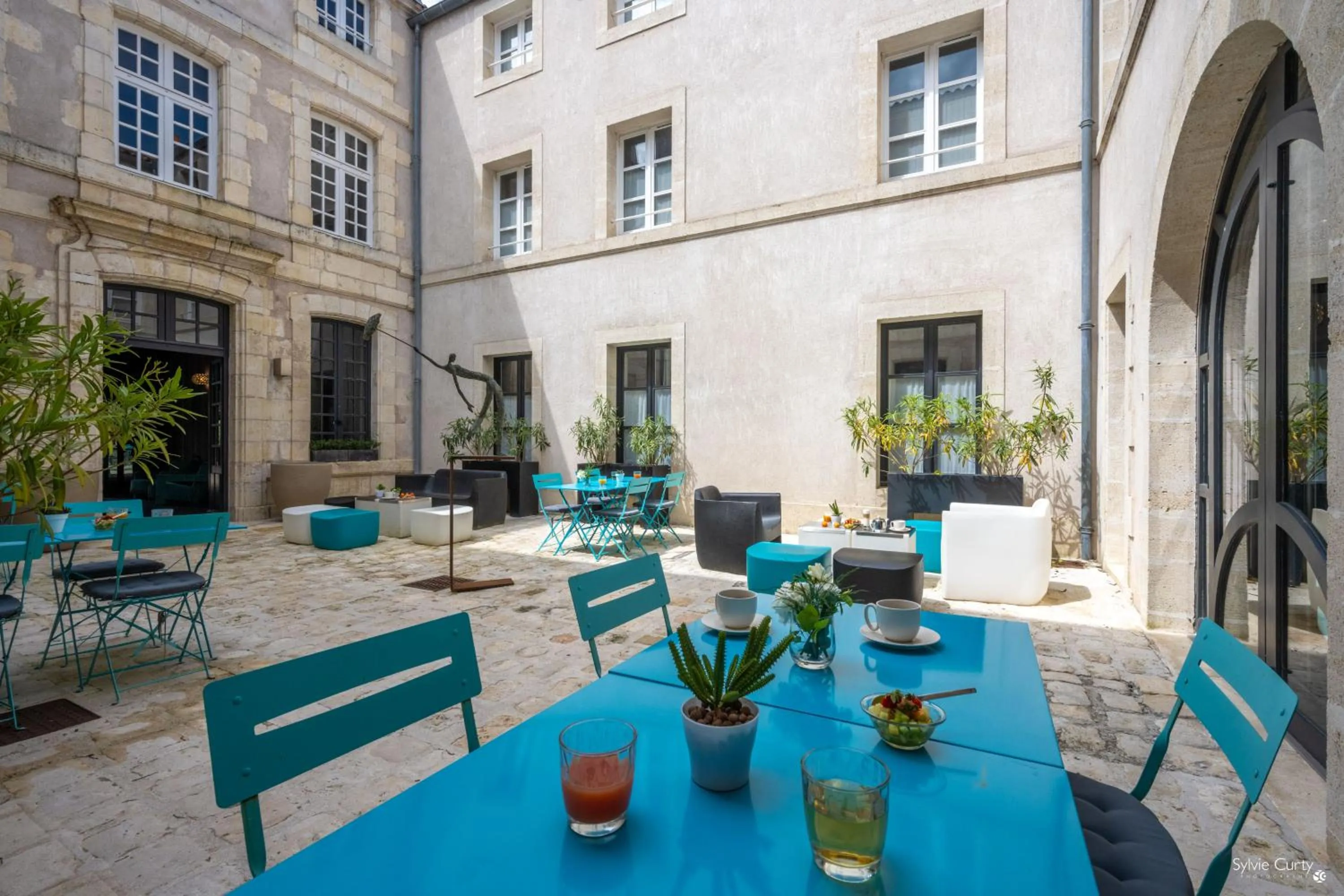 Property building in Hôtel La Monnaie Arty & Spa