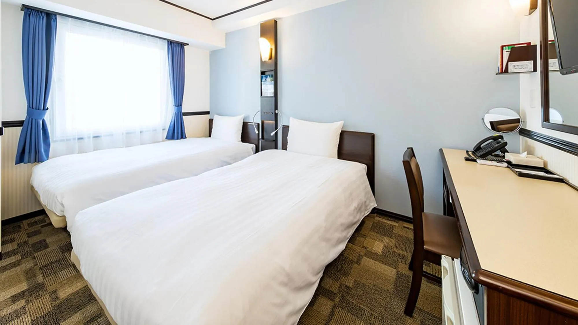 Bedroom, Bed in Toyoko Inn Kintetsu Yokkaichi eki Kita guchi