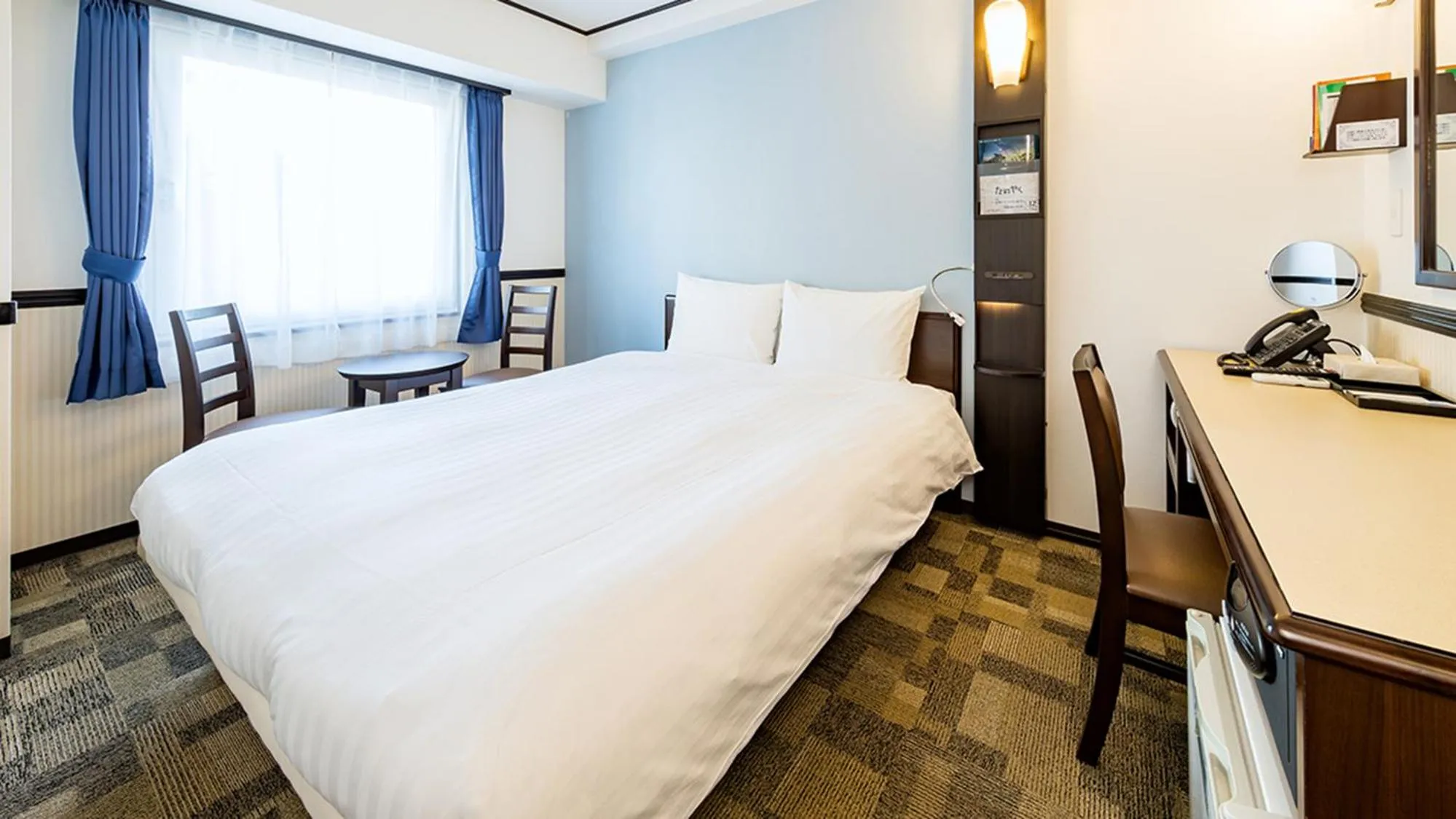 Bedroom, Bed in Toyoko Inn Kintetsu Yokkaichi eki Kita guchi