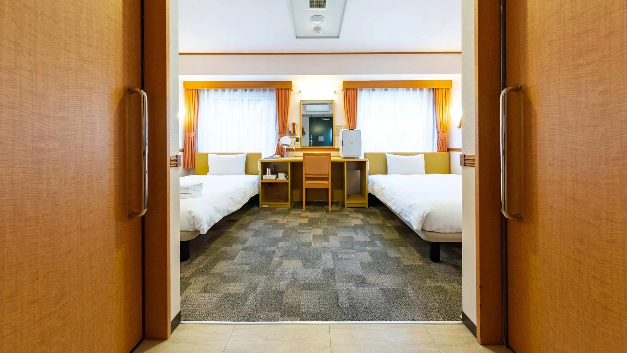 Bedroom, Bed in Toyoko Inn Kintetsu Yokkaichi eki Kita guchi