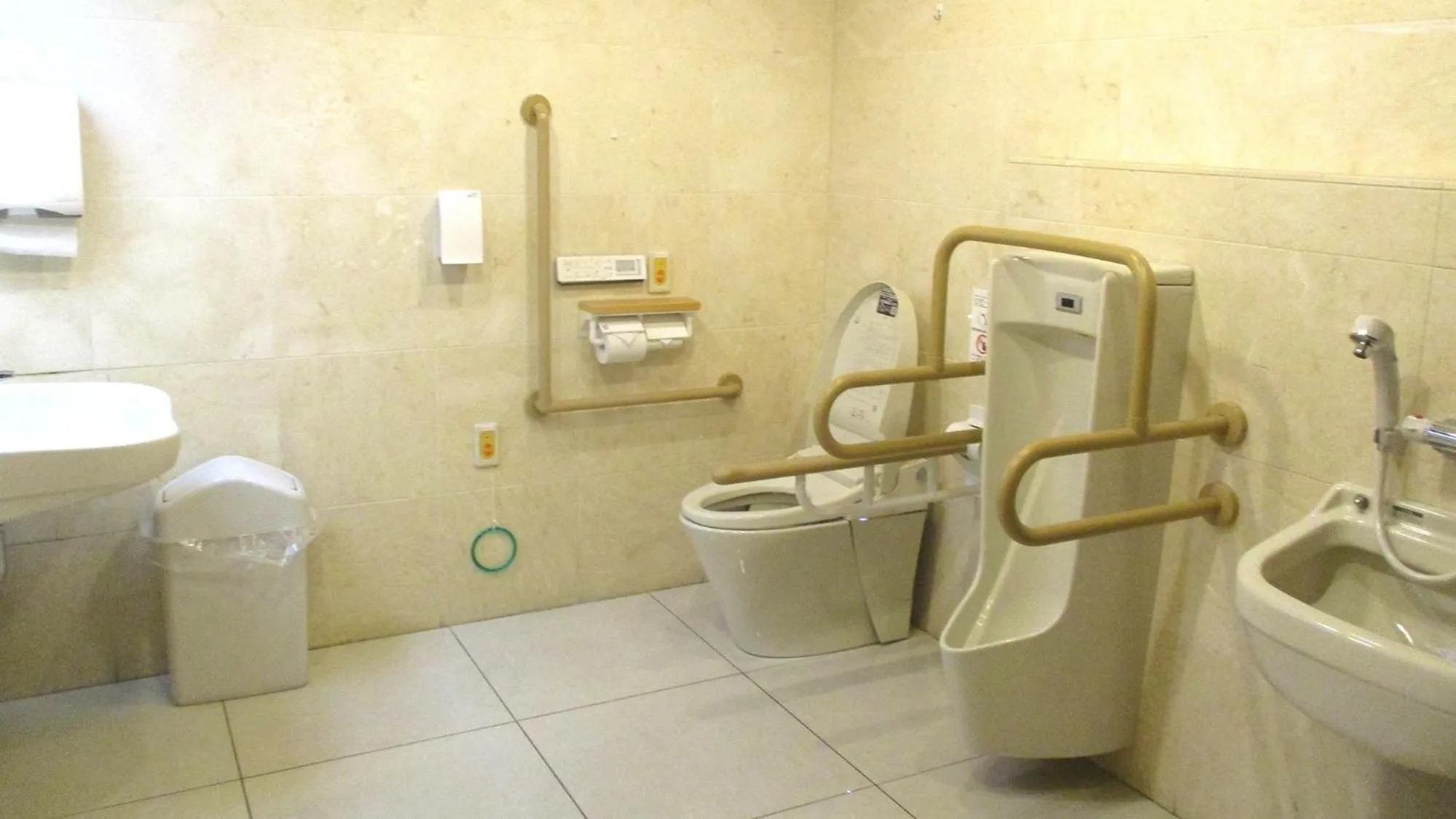 Toilet in Toyoko Inn Shizuoka Shimizu Ekimae