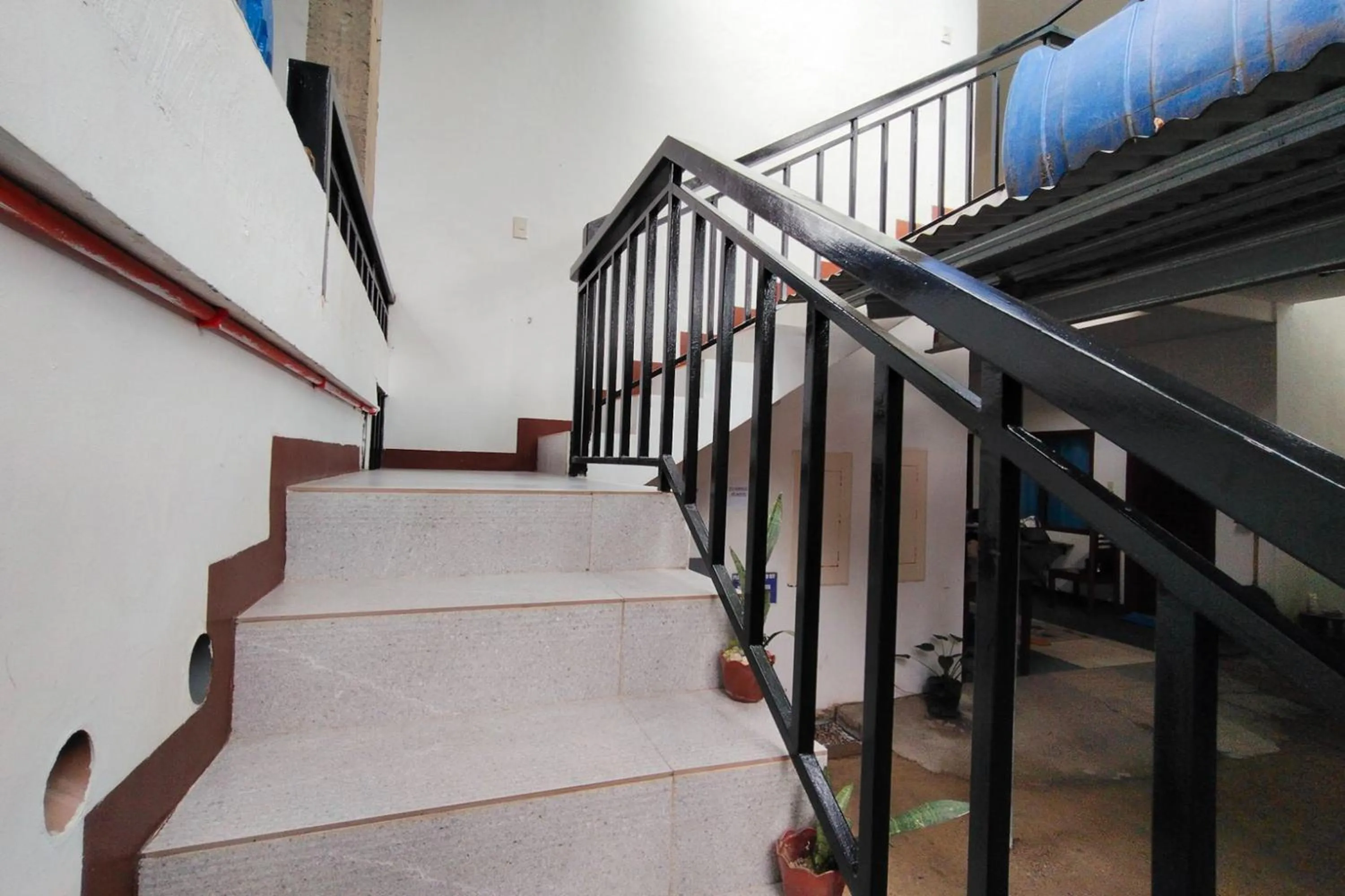 Area and facilities in Love Vega Hometel El Nido near Beach