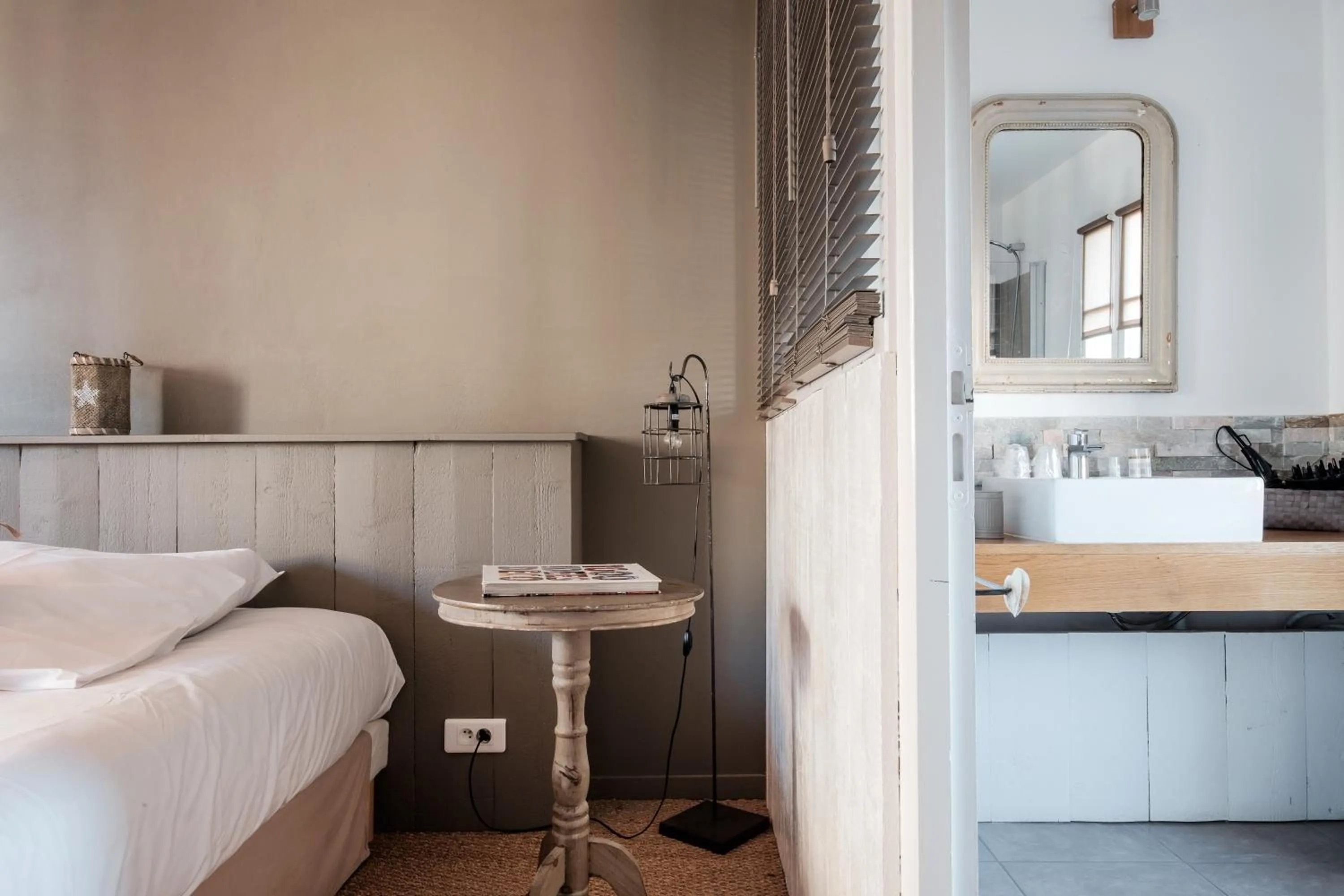 Bed in L'Île Ô Château