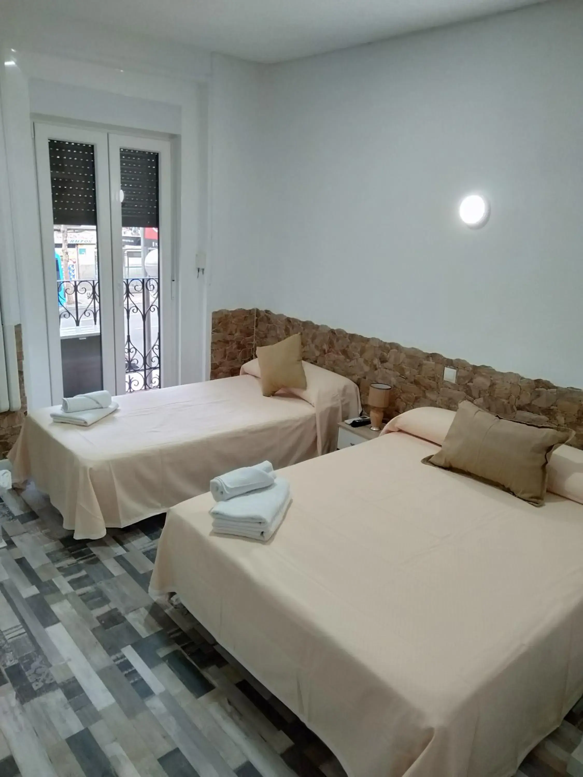 HOSTAL Noche y Dia HOSTAL Noche y Dia