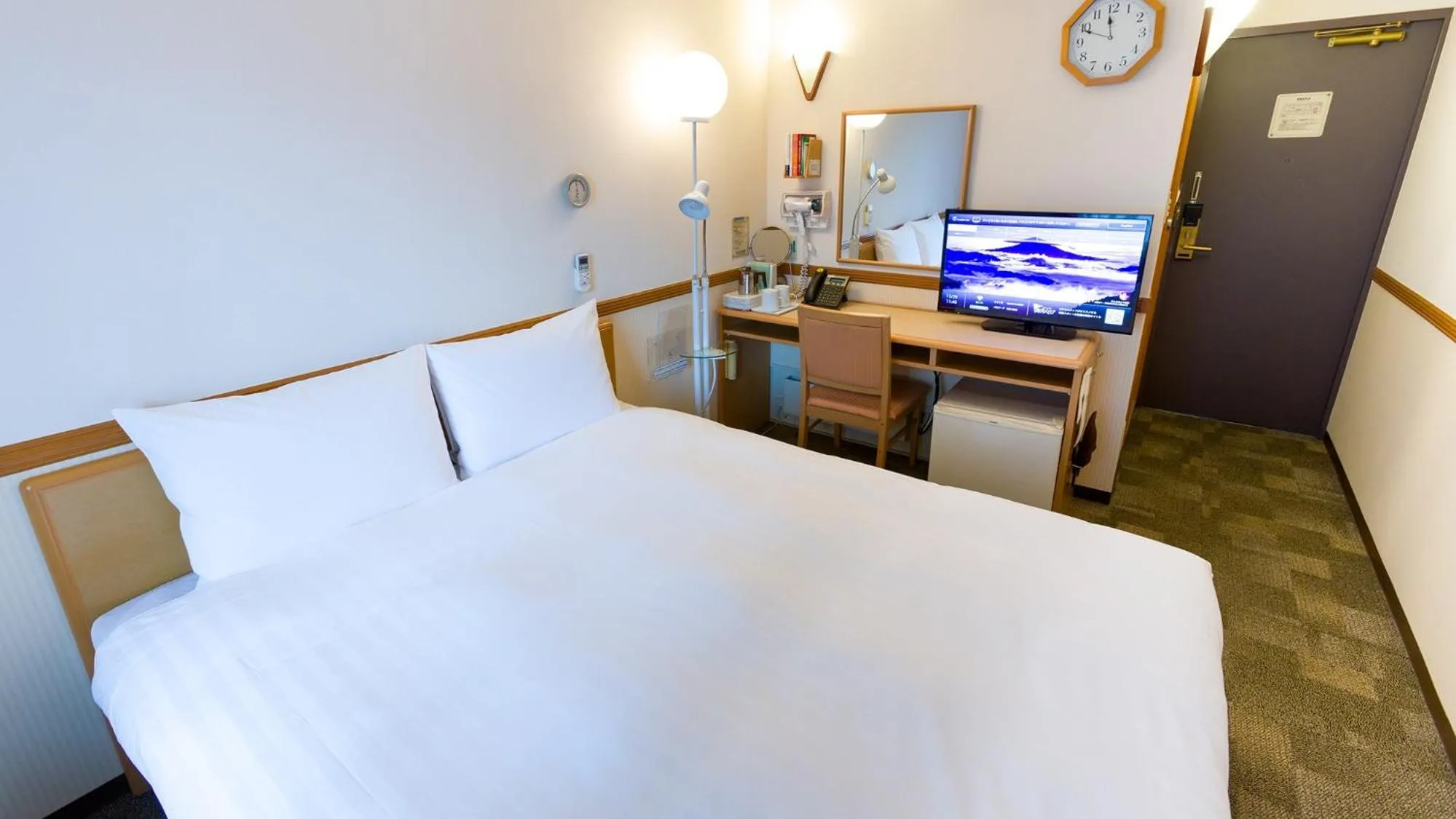 Bedroom, Bed in Toyoko Inn Kashiwa eki Nishi guchi