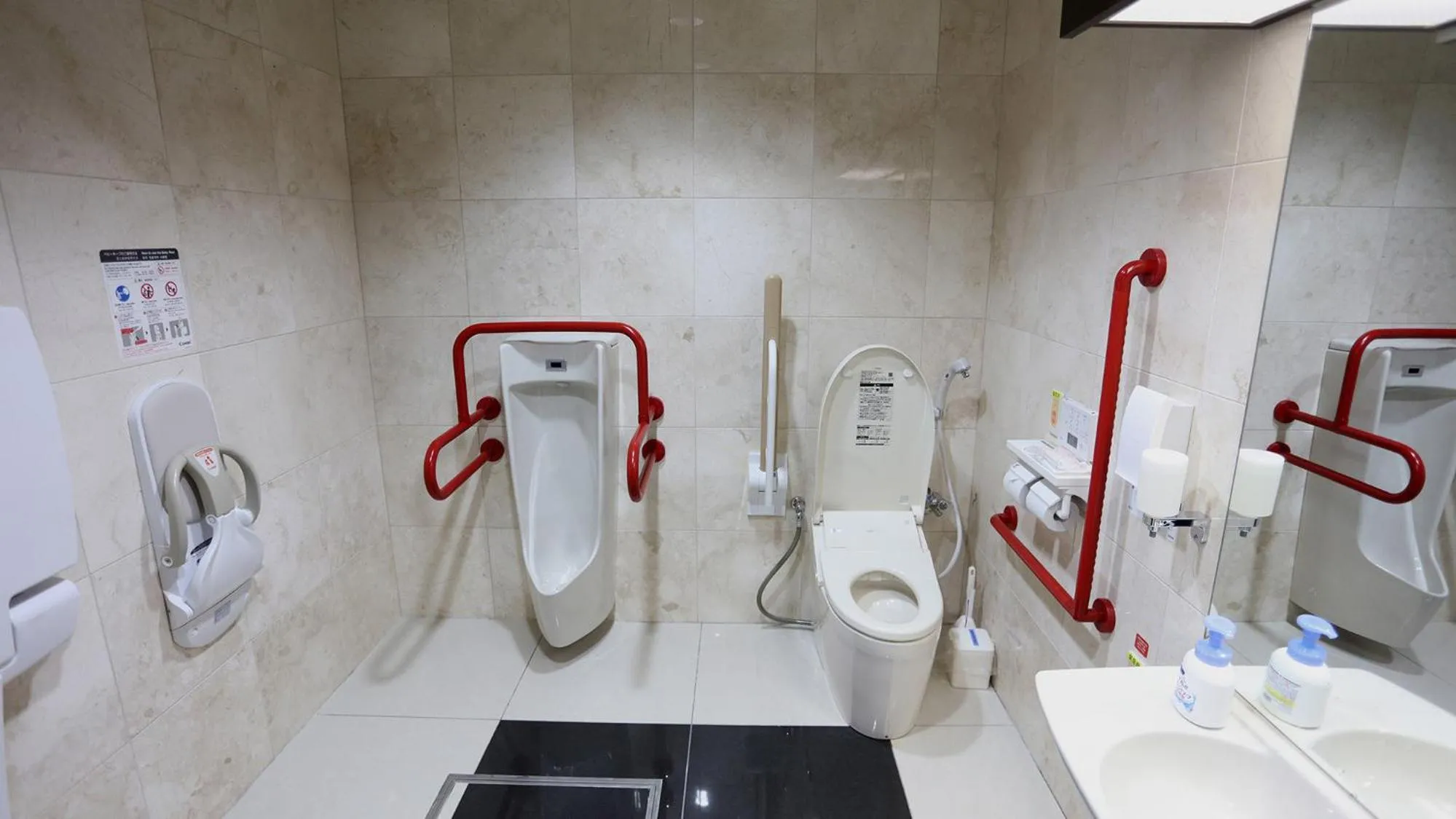 Bathroom in Toyoko Inn Fukuyama-eki Shinkansen Minami-guchi