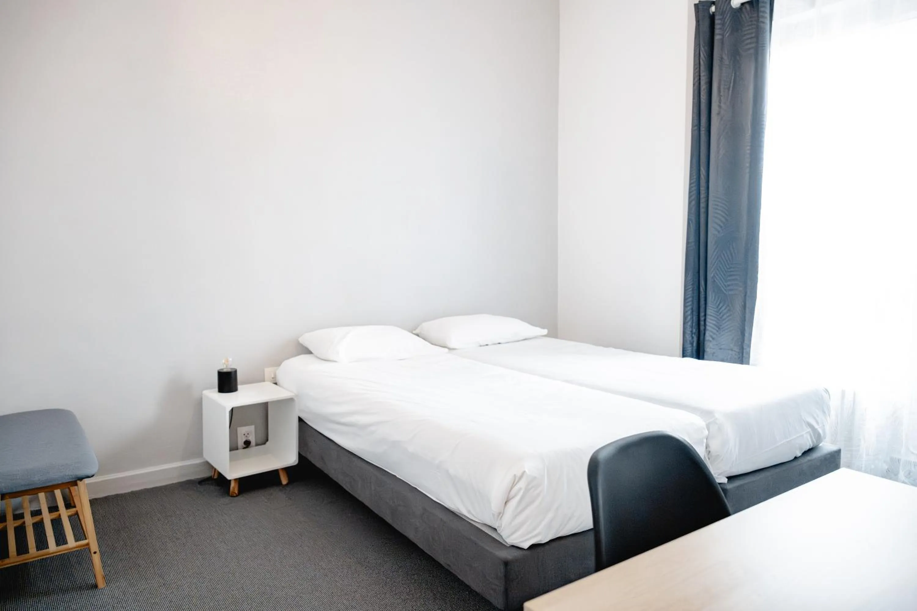 Bedroom, Bed in Brit Hotel L'Arrivée Guingamp