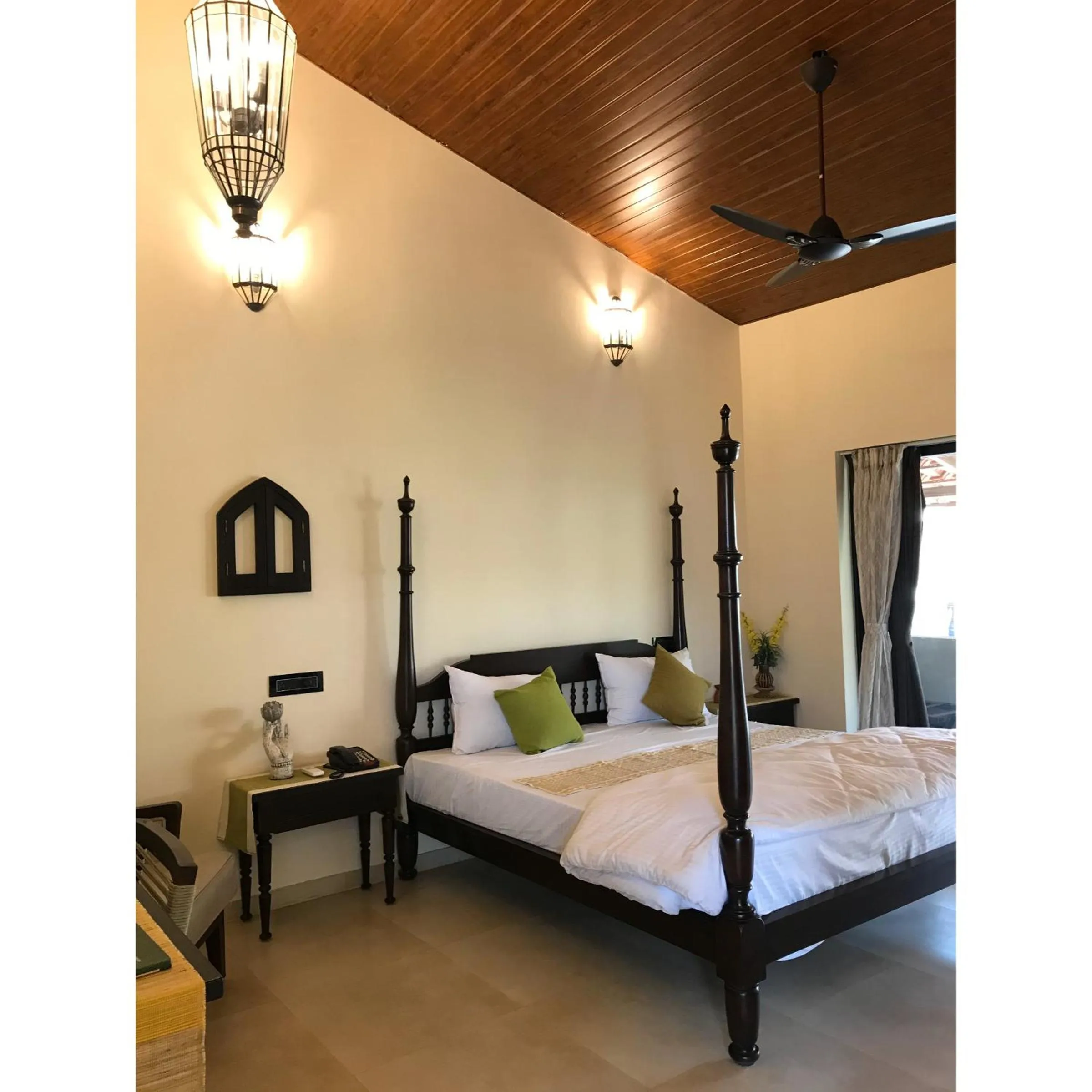 Bed in Mastiff Grand La Villae