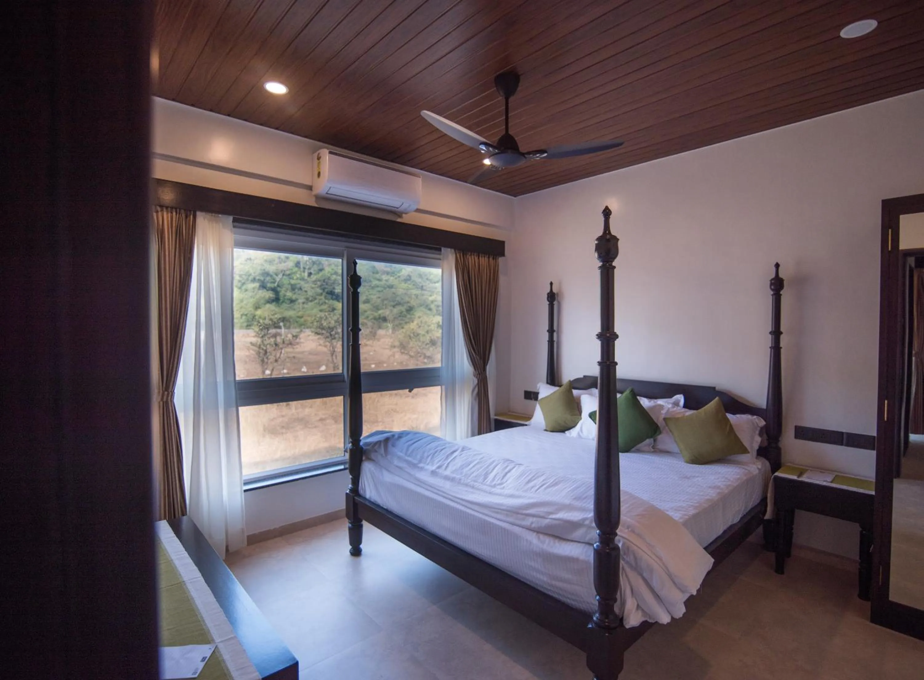 Bed in Mastiff Grand La Villae