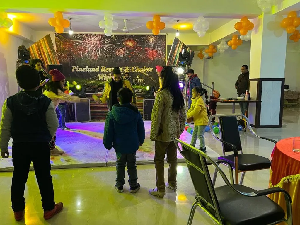 Evening entertainment in Pineland Resorts & Chalets Kasauli
