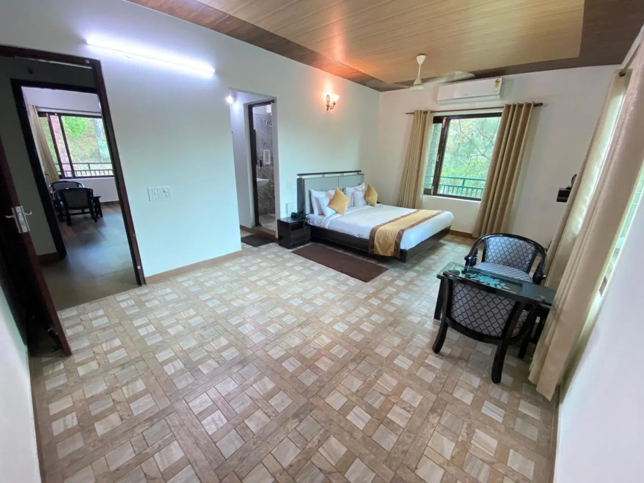 Living room, Bed in Pineland Resorts & Chalets Kasauli
