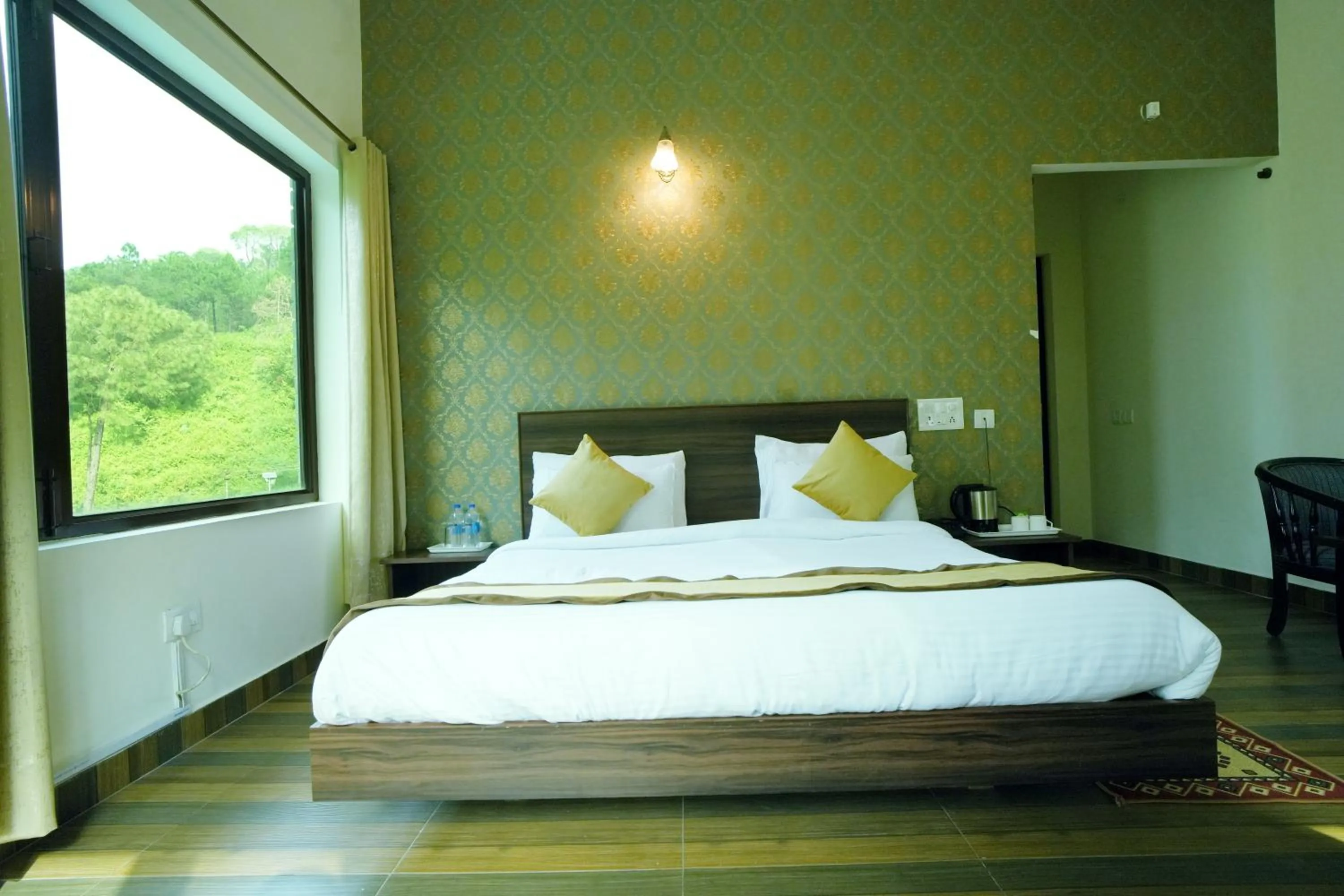 Bedroom, Bed in Pineland Resorts & Chalets Kasauli