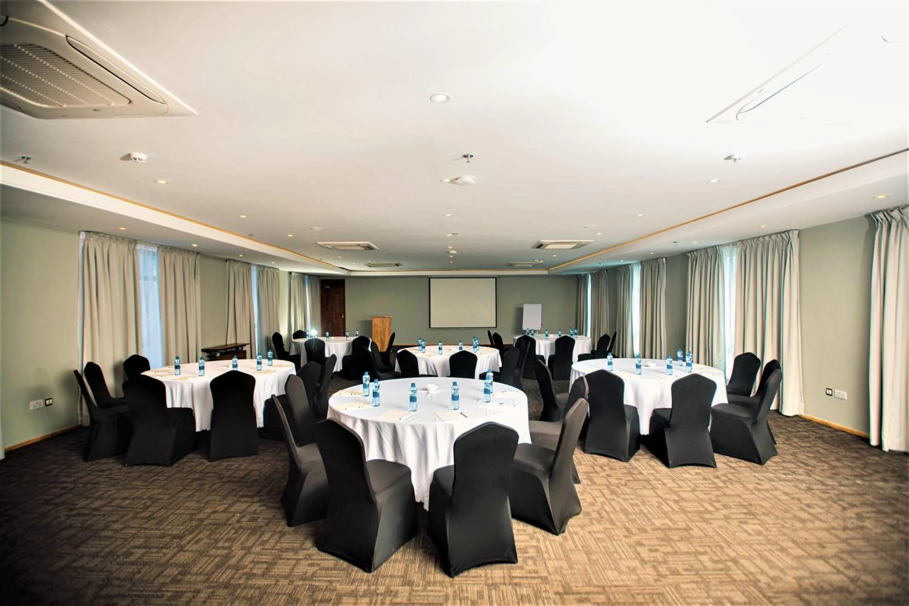 Meeting/conference room in Giraffe Beach Hotel