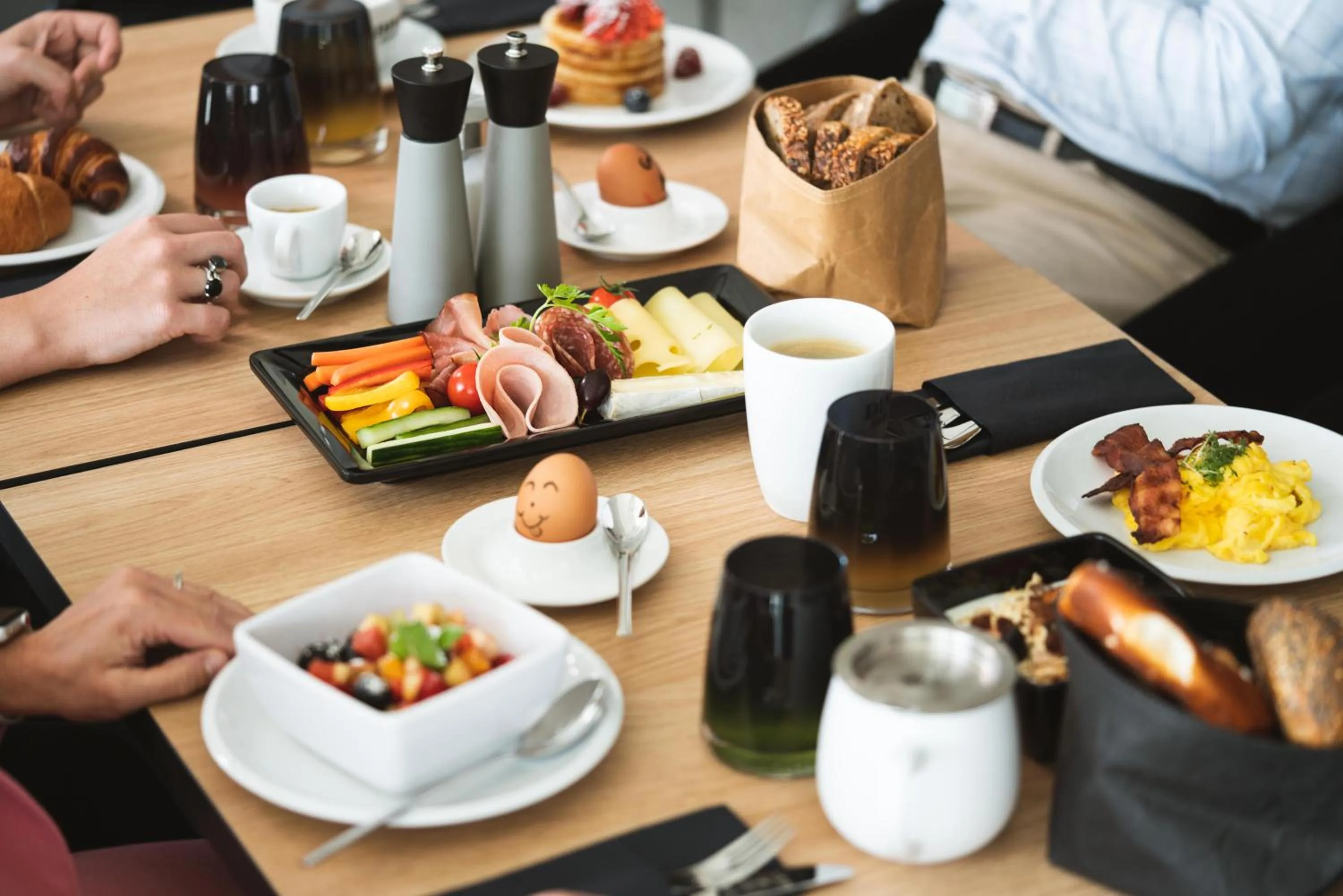 Restaurant/places to eat in GREFIS Hotel München-Gräfelfing