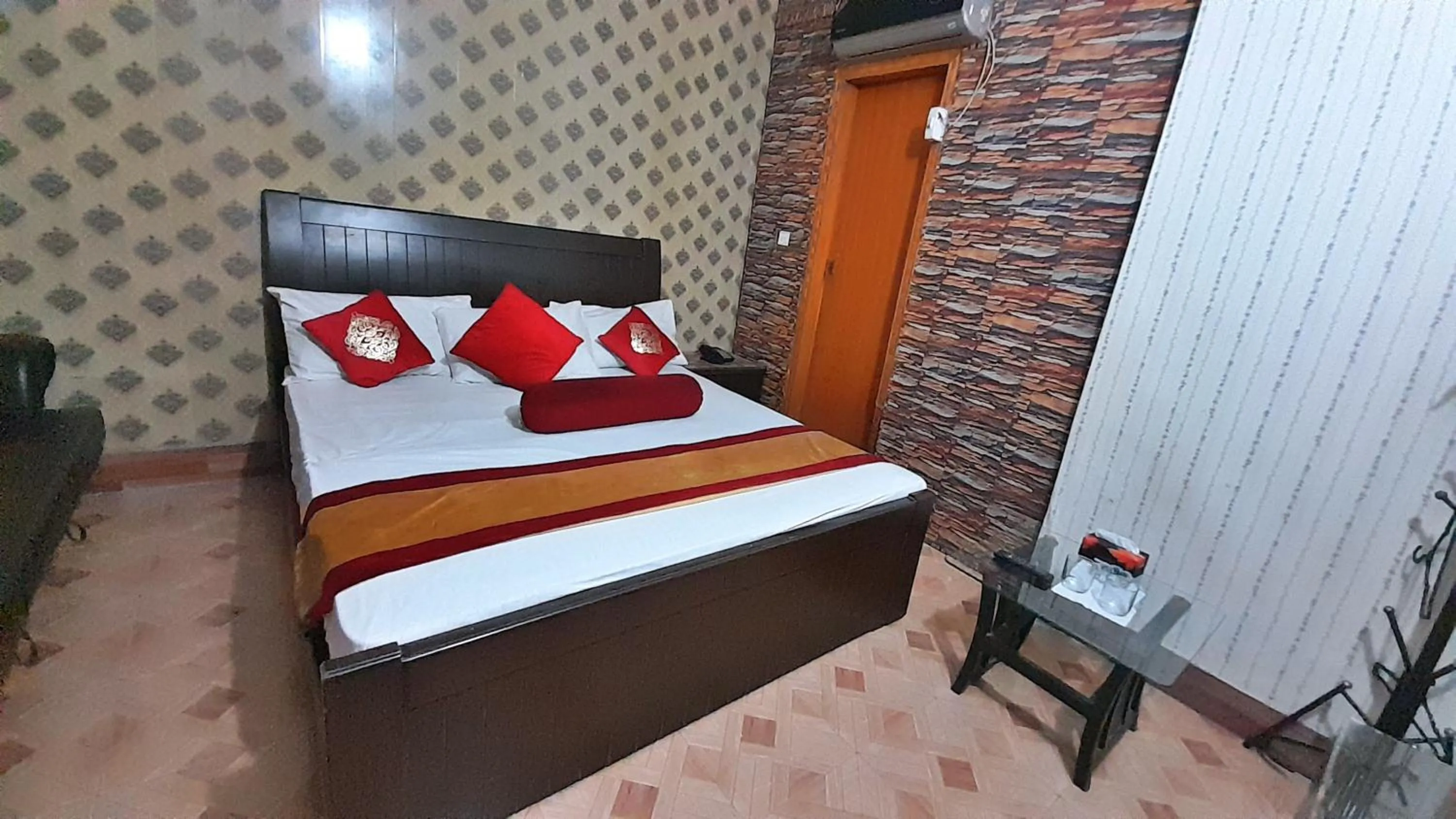 Bed in Hotel Super Seven