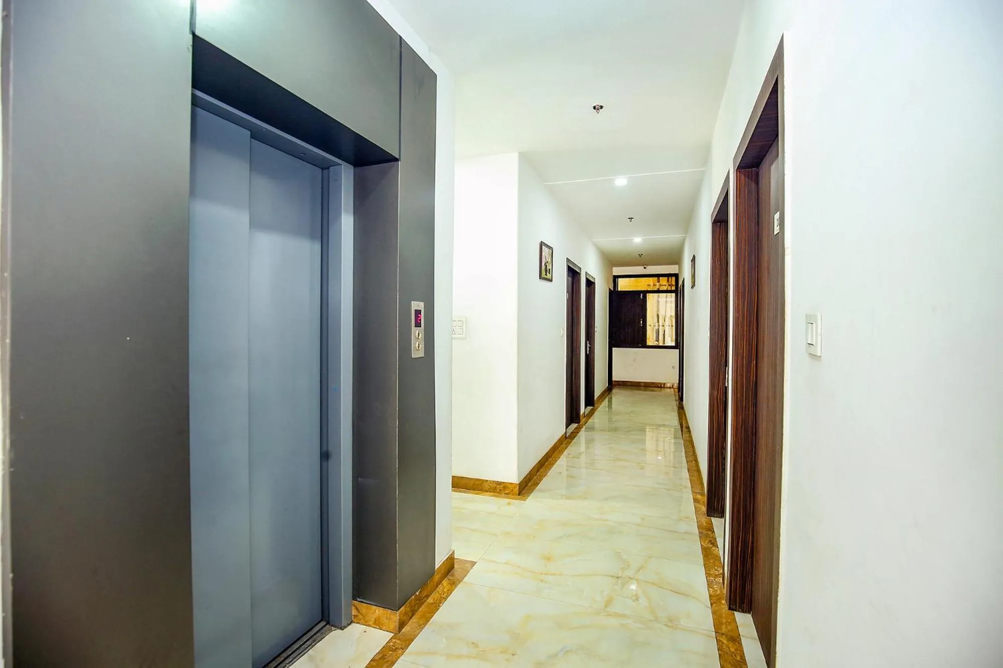 Lobby or reception in FabHotel Golden Temple Paradise - 50 meters from Golden Temple