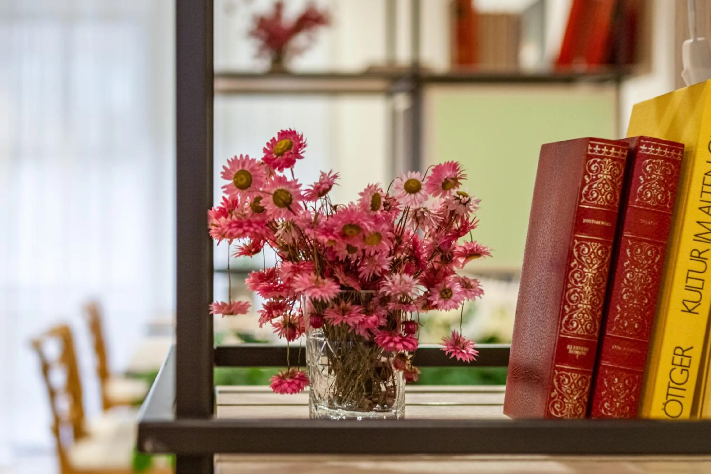 Restaurant/places to eat in IntercityHotel Dortmund