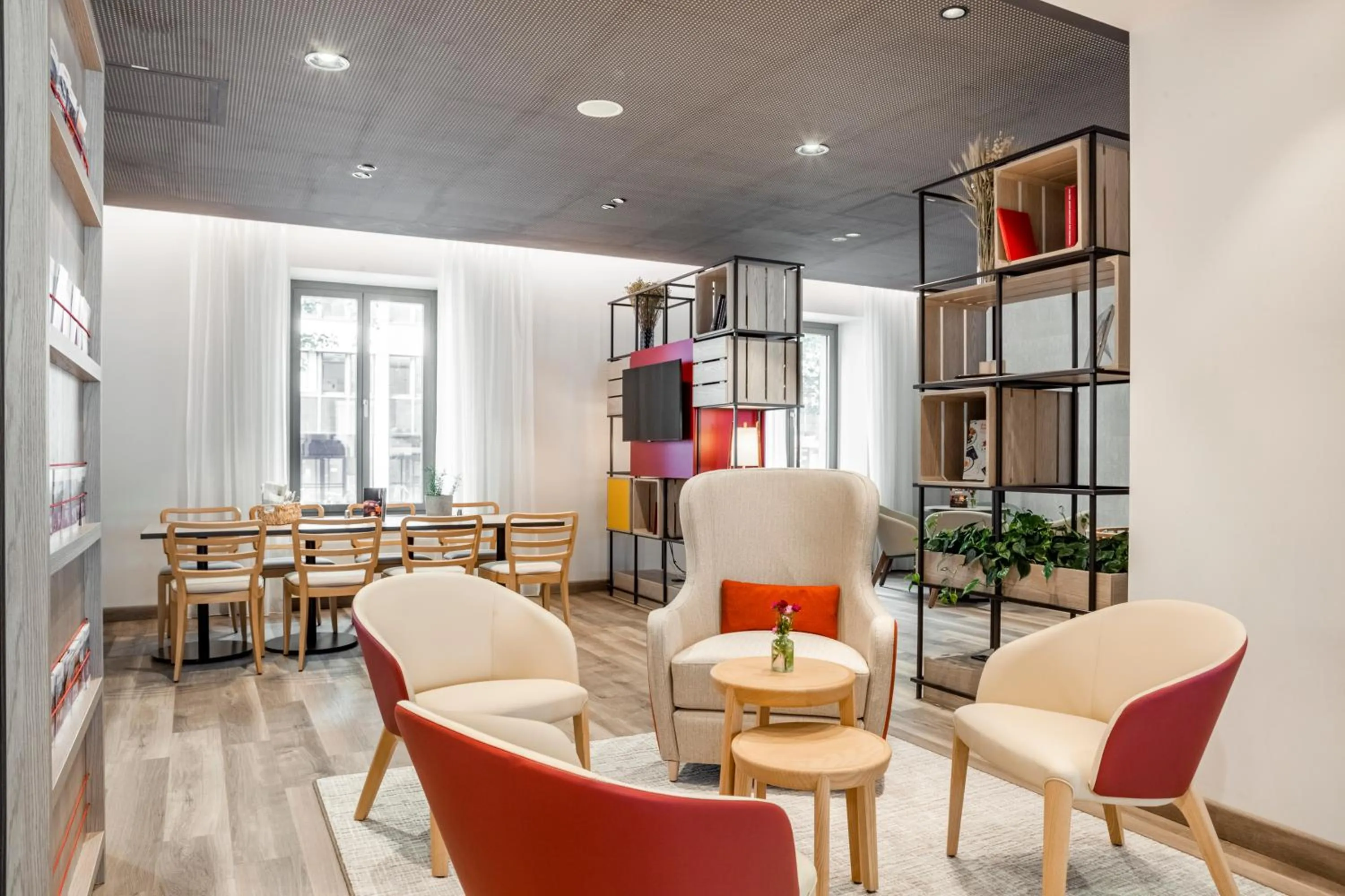 Restaurant/places to eat in IntercityHotel Dortmund