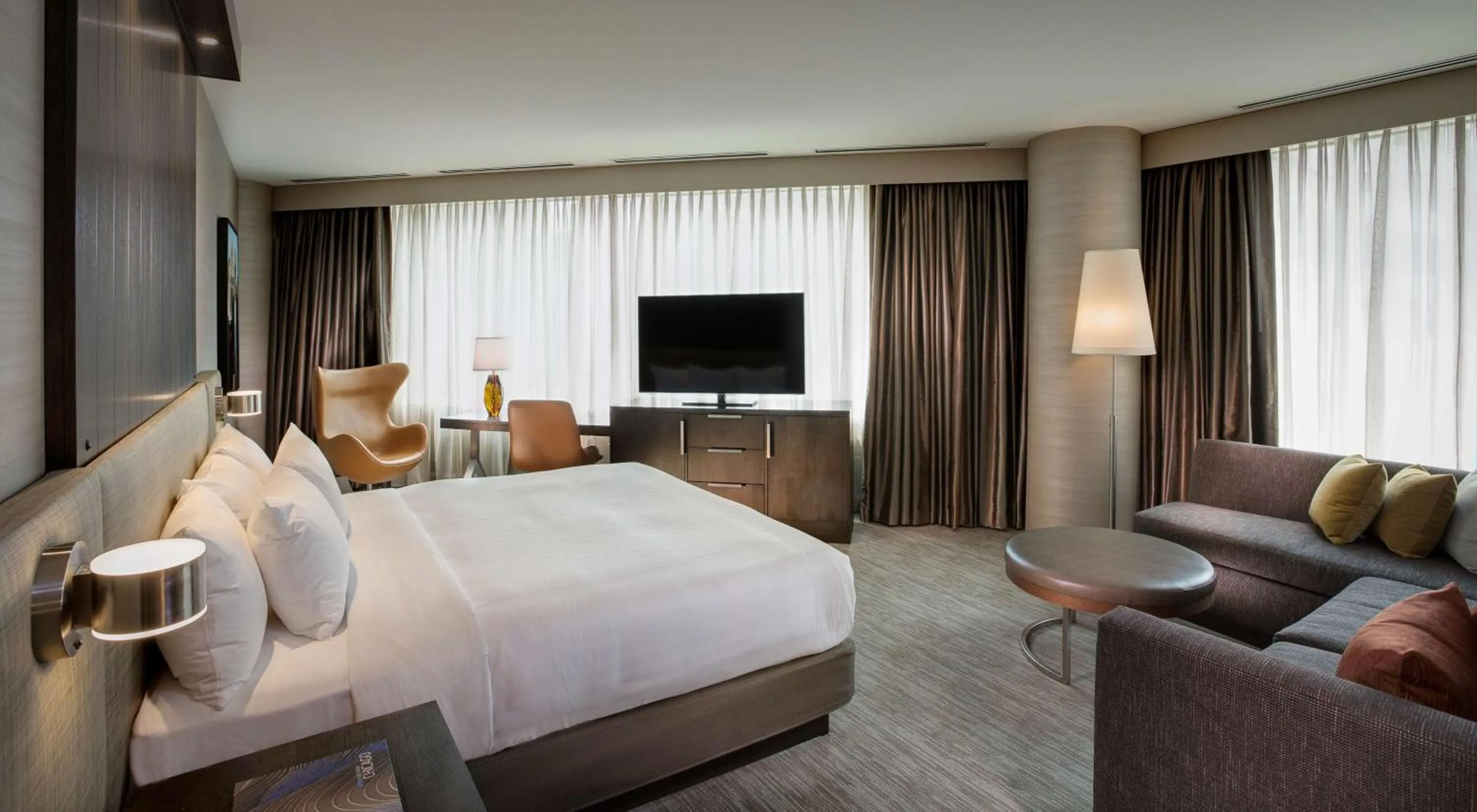 Bedroom, Bed in Hyatt Centric Chicago Magnificent Mile