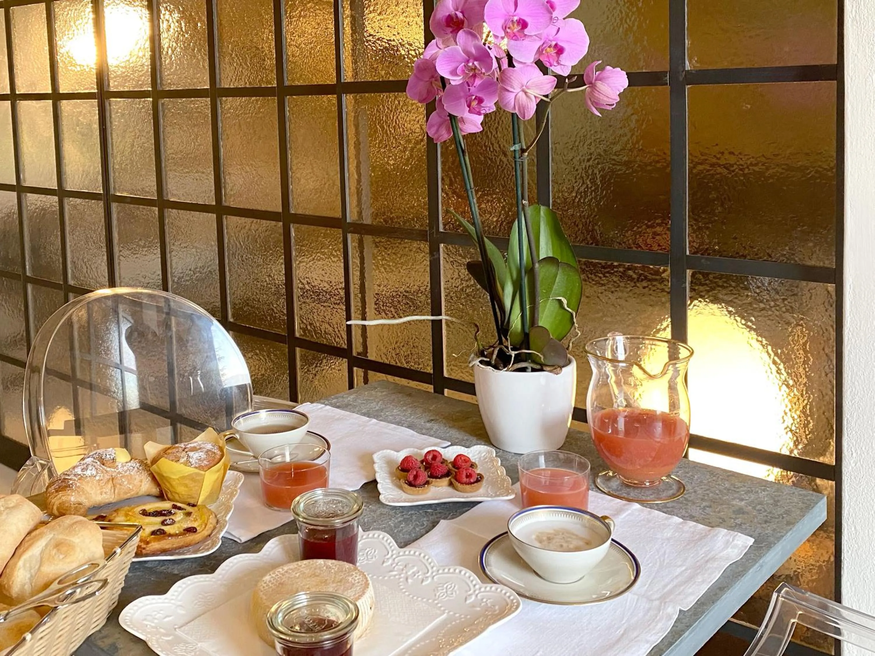 Breakfast in Villa Lina