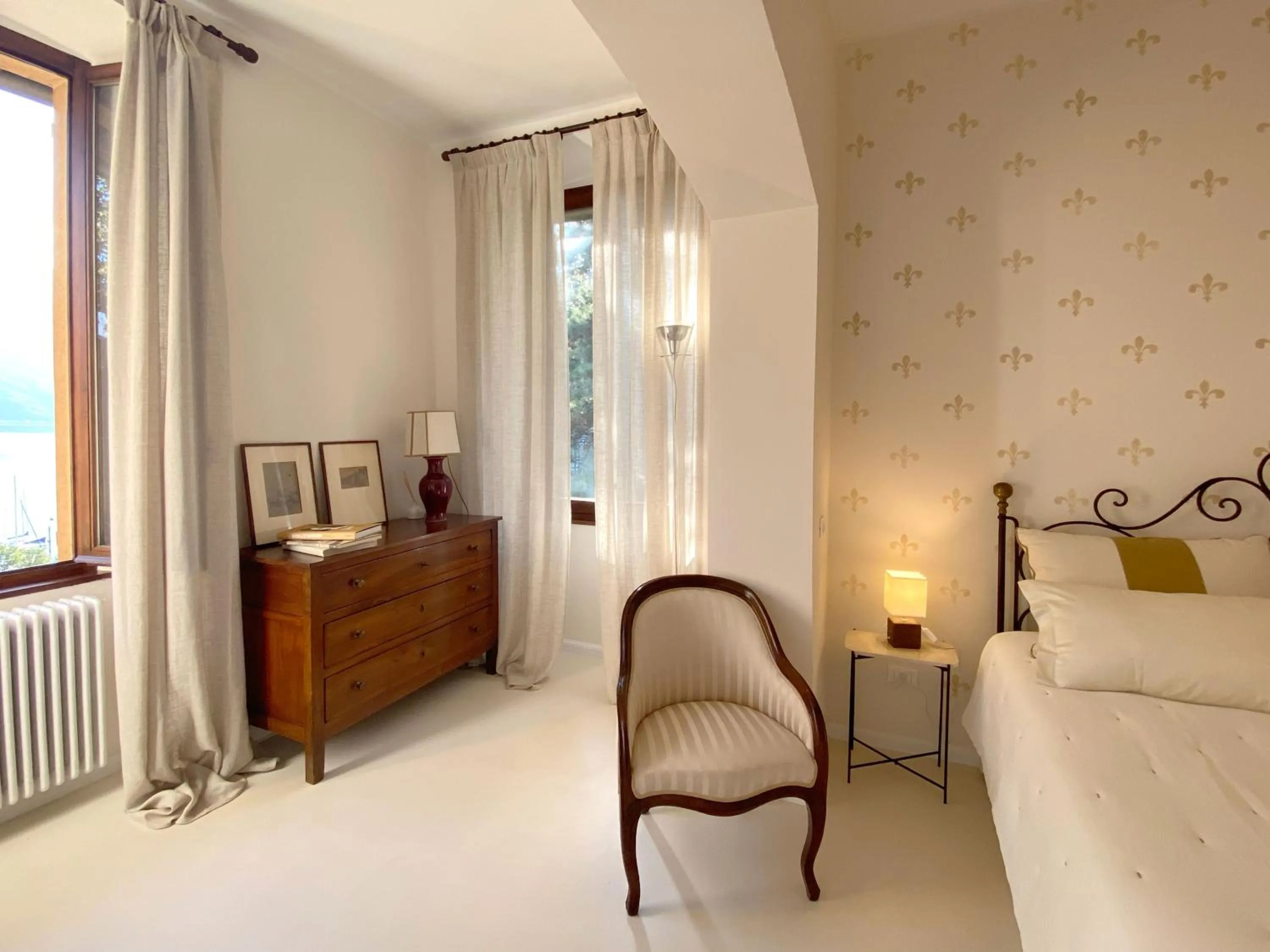 Living room, Bed in Villa Lina