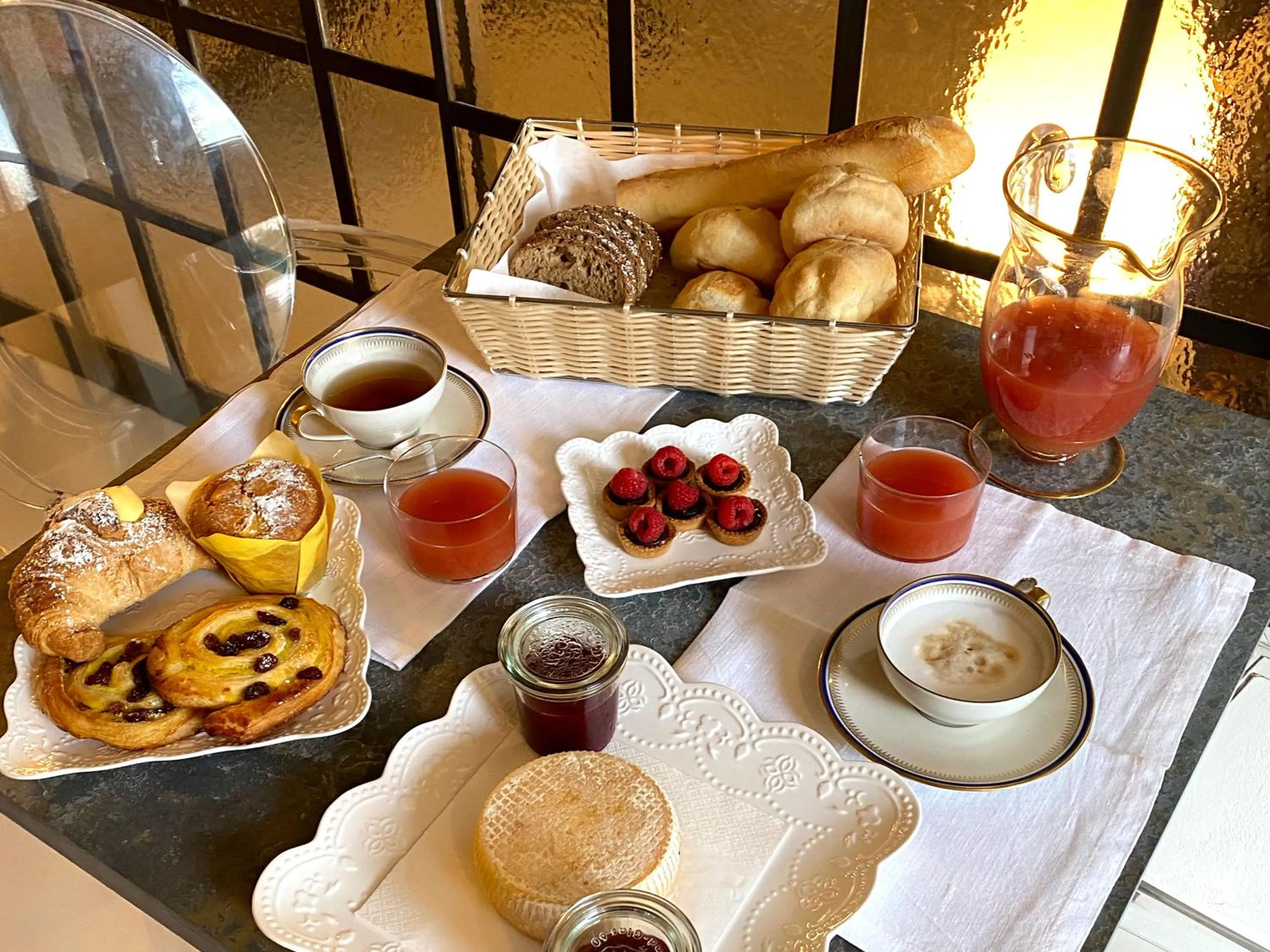 Breakfast in Villa Lina