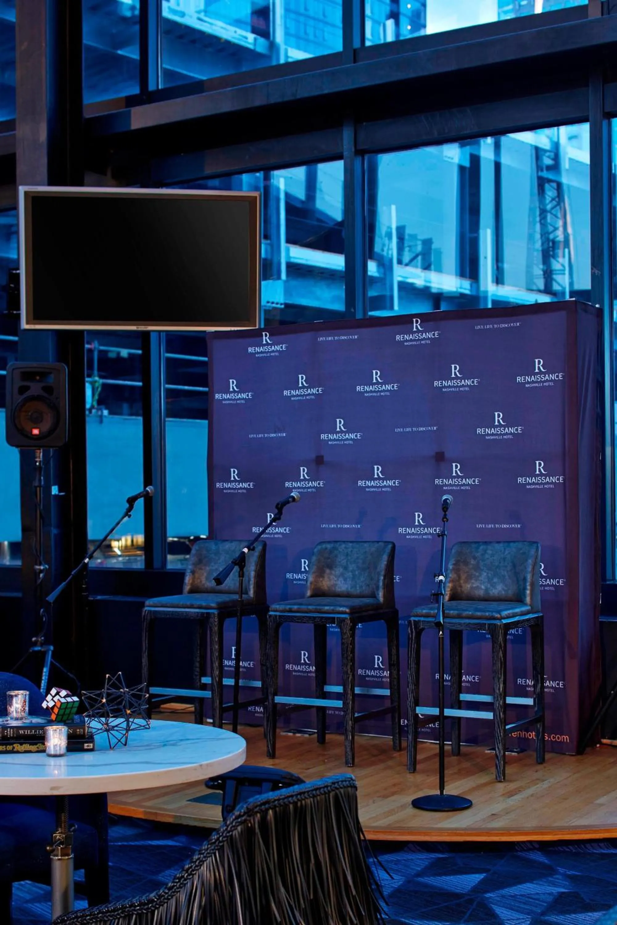 Restaurant/places to eat in Renaissance Nashville Hotel