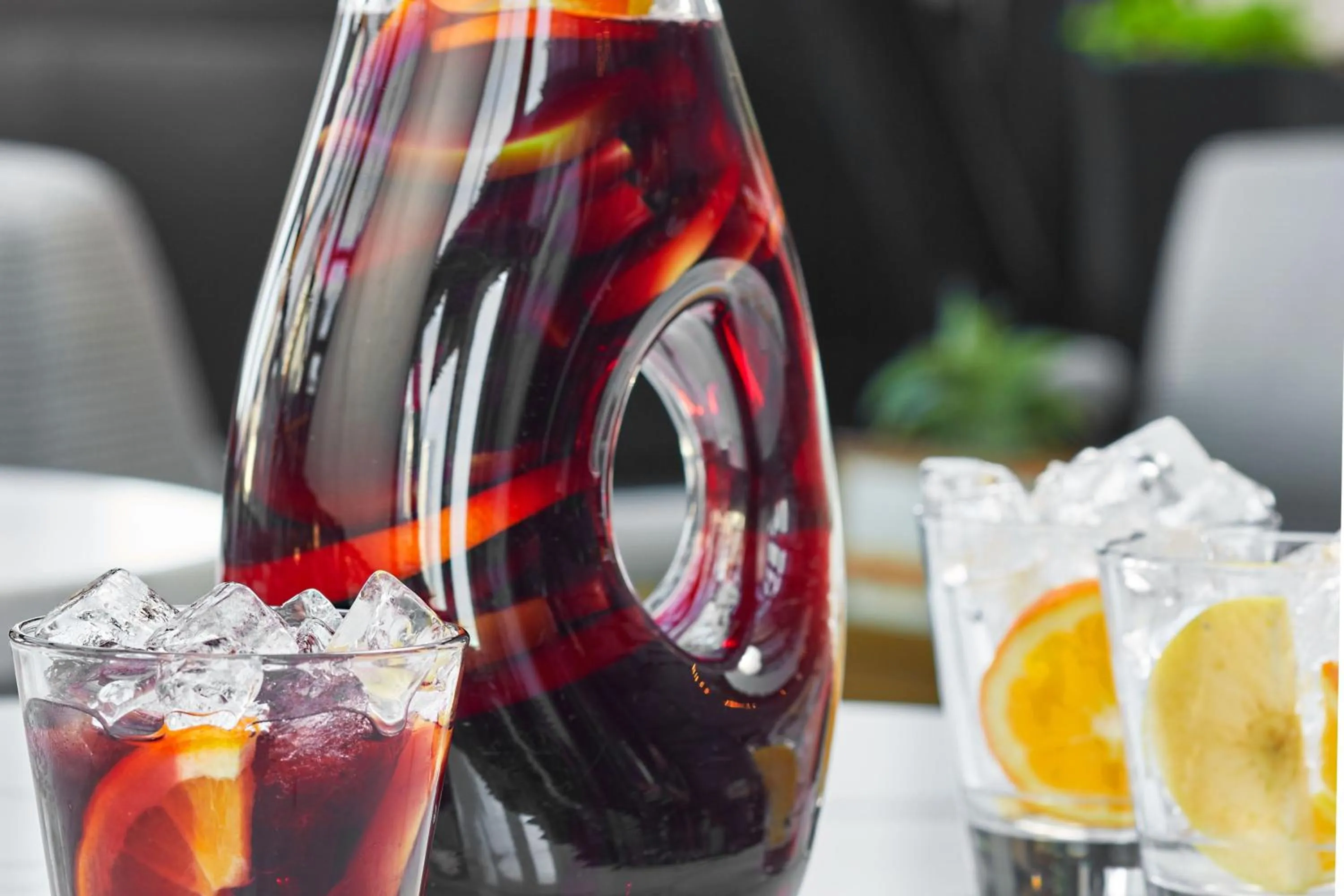 Restaurant/places to eat in Renaissance Nashville Hotel