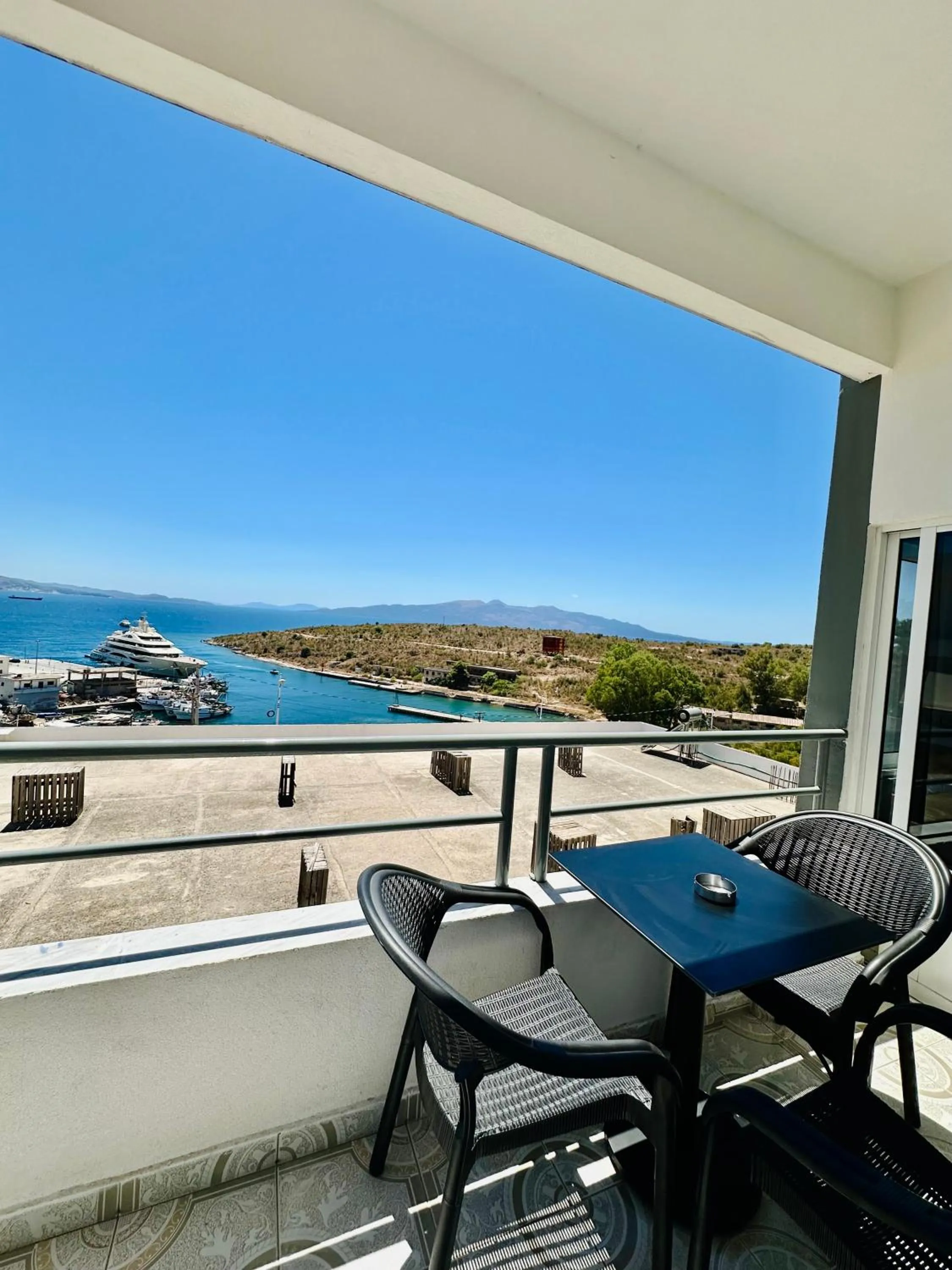 Balcony/Terrace in Relax Mea Hotel