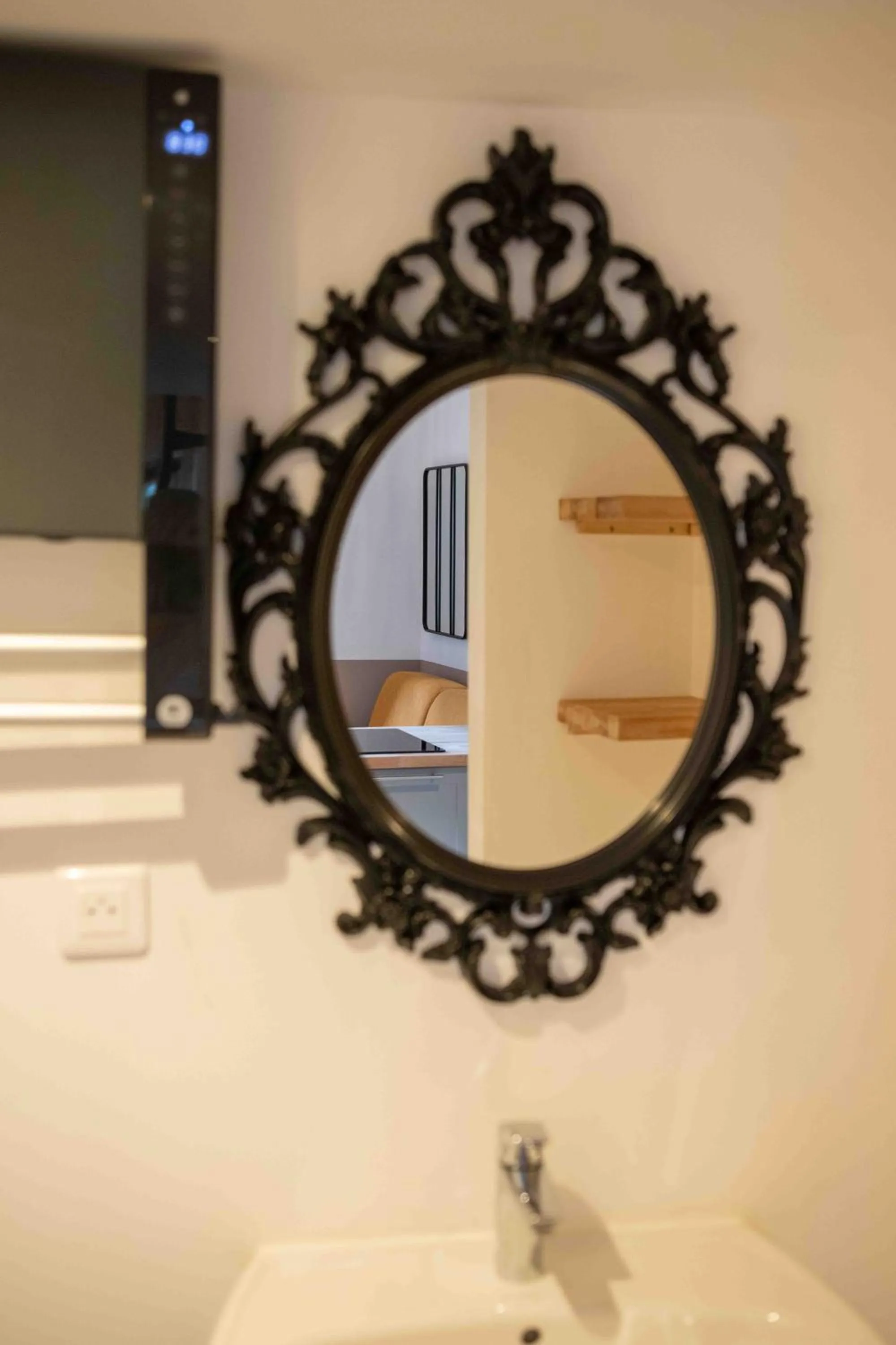 Decorative detail in Le Parc du Magnolia