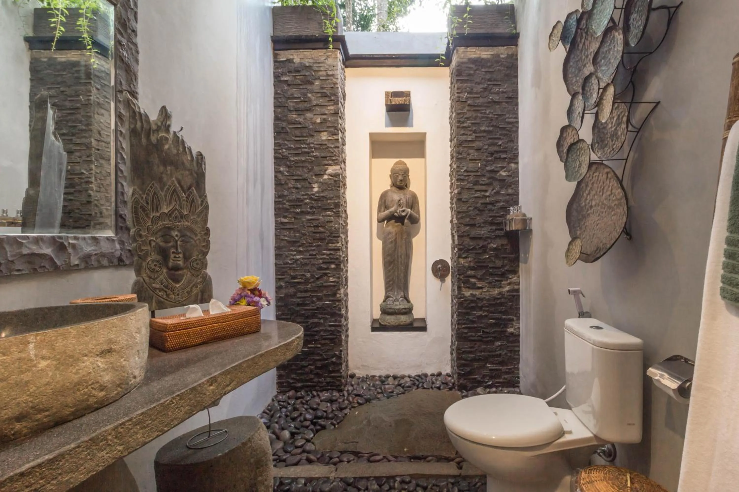 Shower in Masakali Retreat