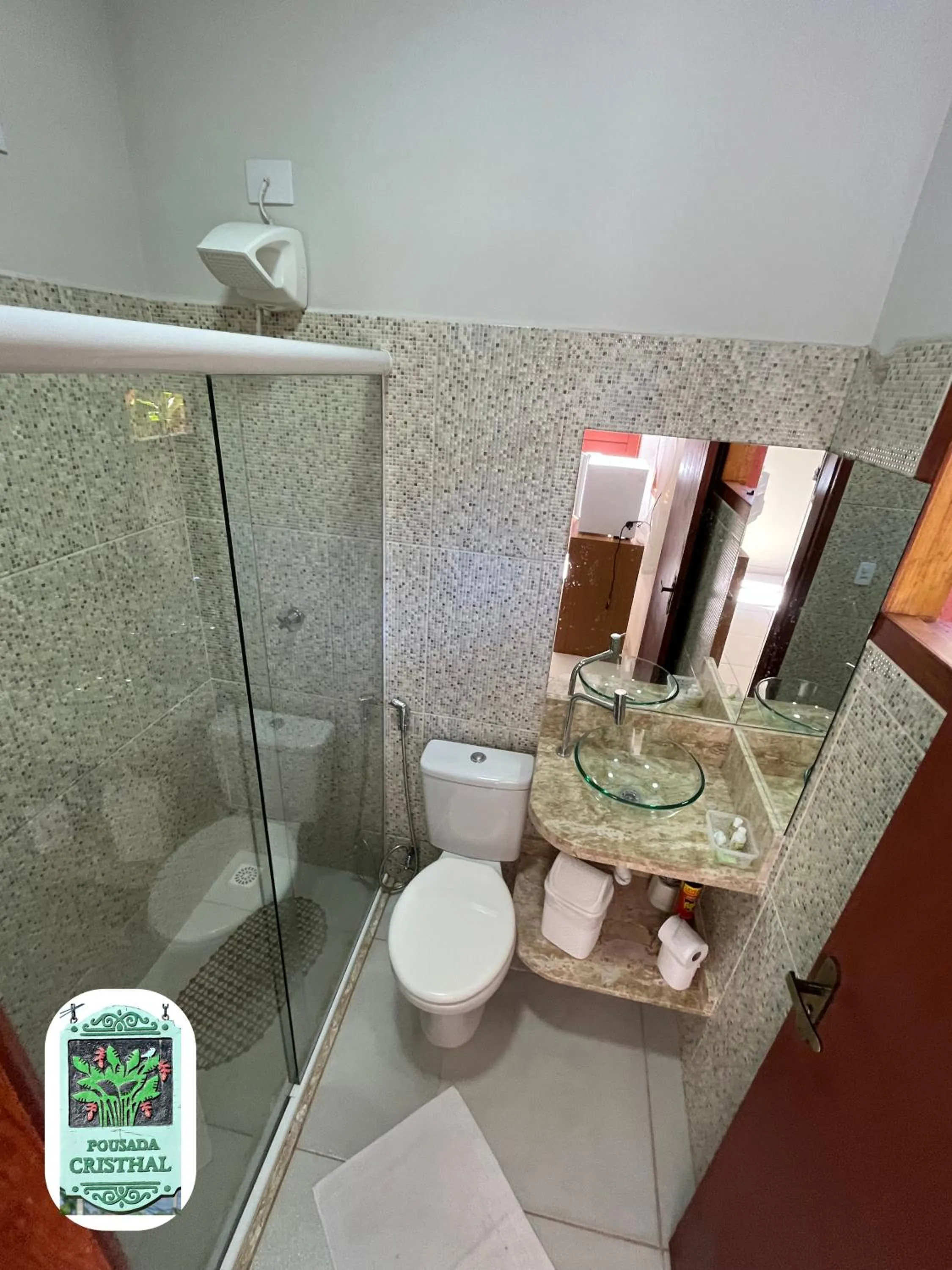 Shower in Pousada Cristhal Paraty