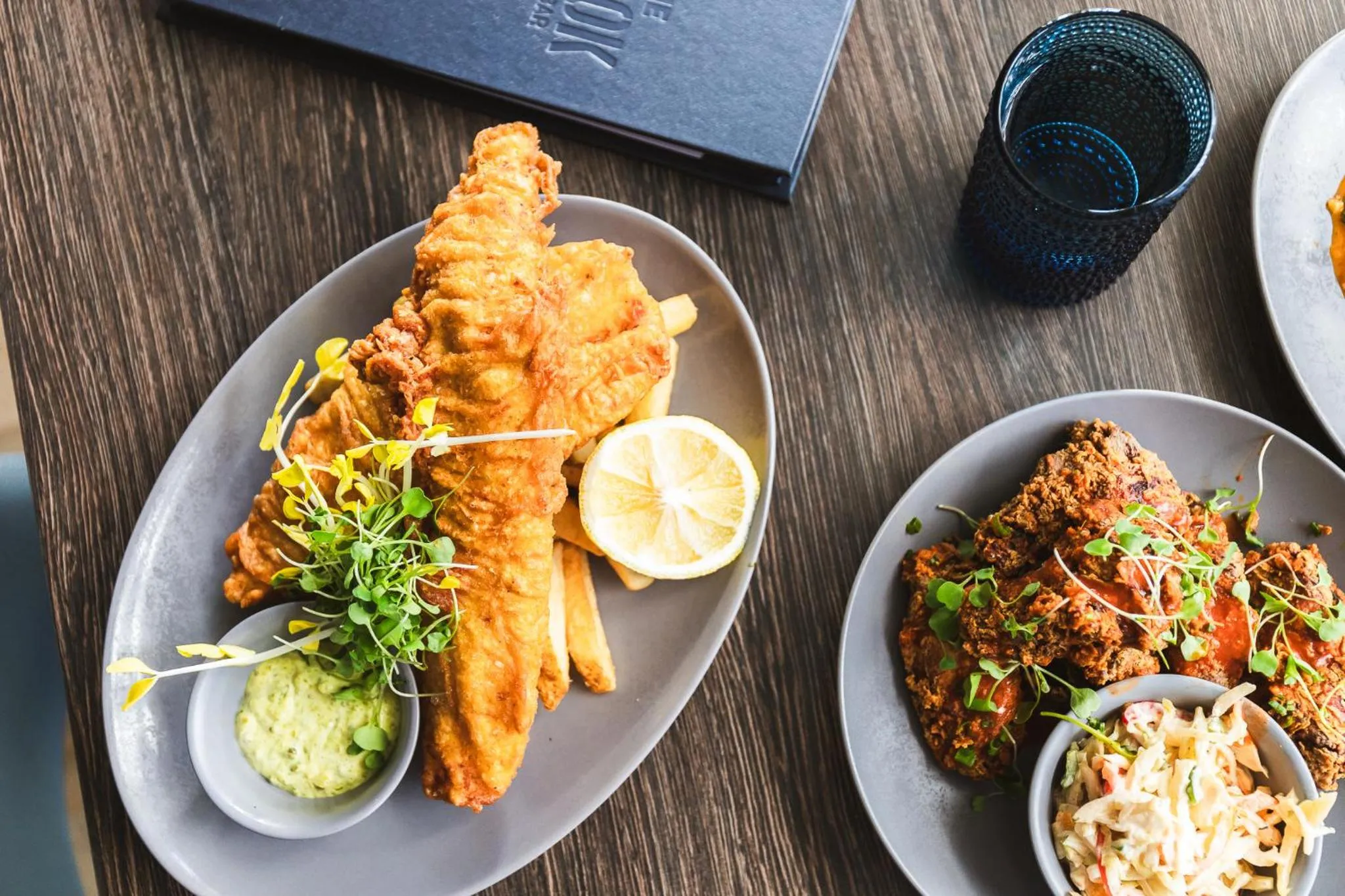 Restaurant/places to eat in The LOOM Hotel, Tapestry Collection by Hilton