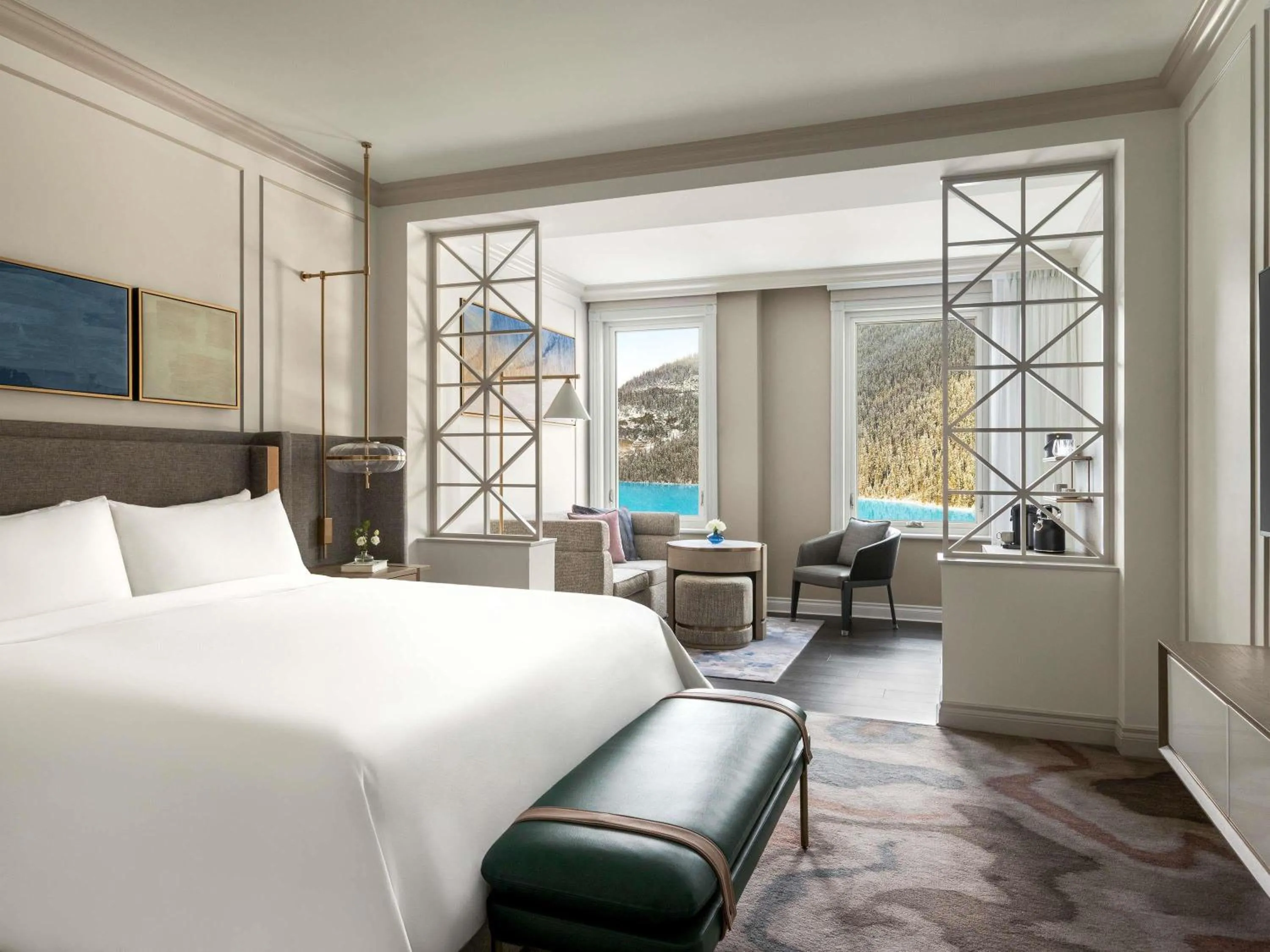 Bedroom, Bed in Fairmont Château Lake Louise