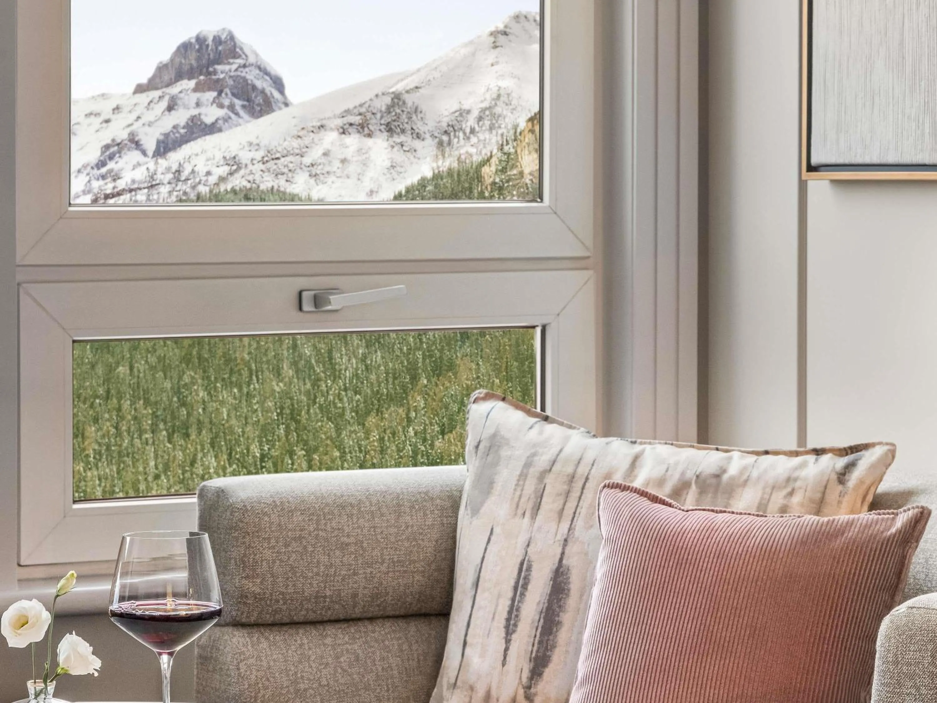 Bedroom in Fairmont Château Lake Louise