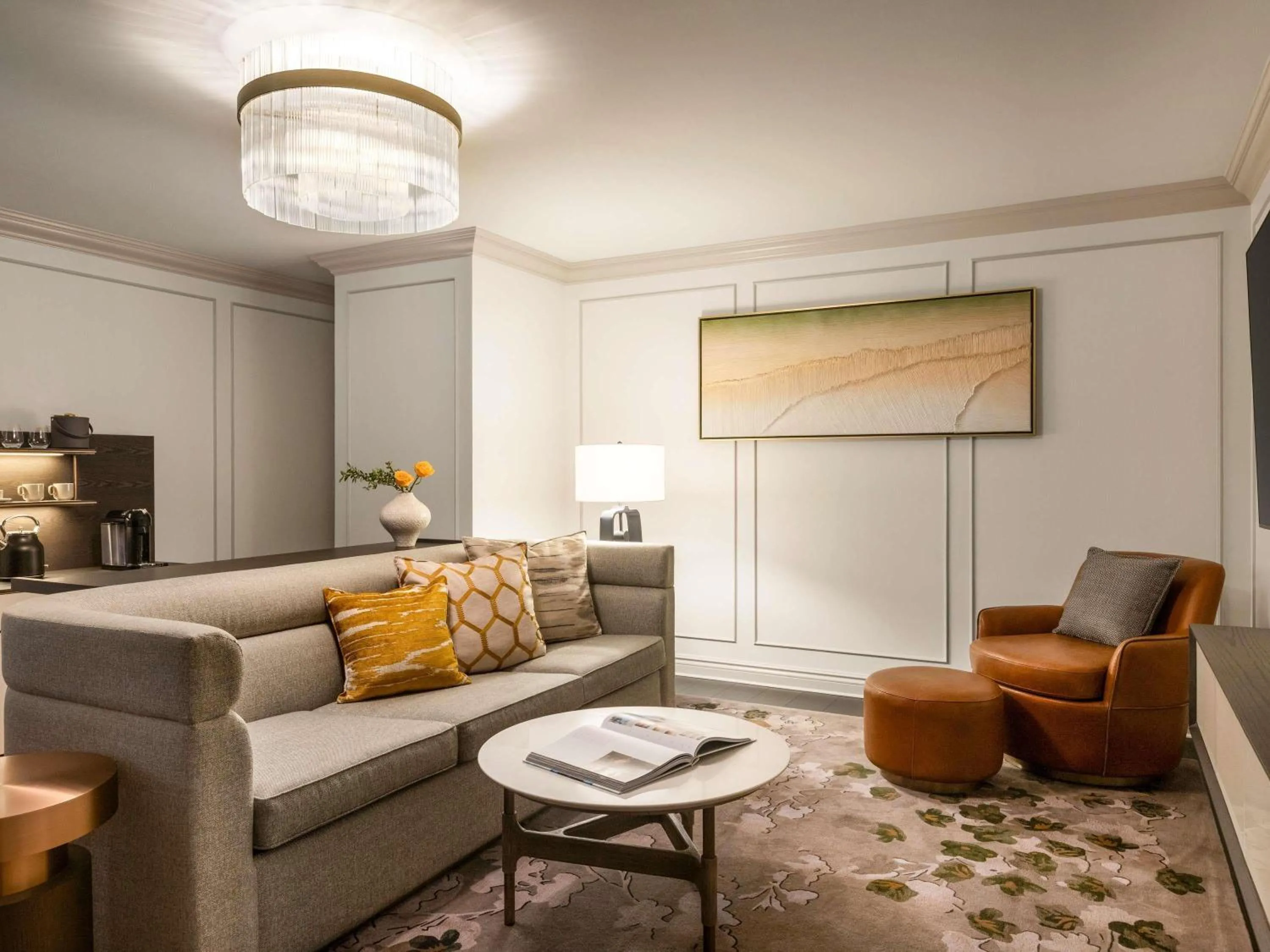 Bedroom in Fairmont Château Lake Louise