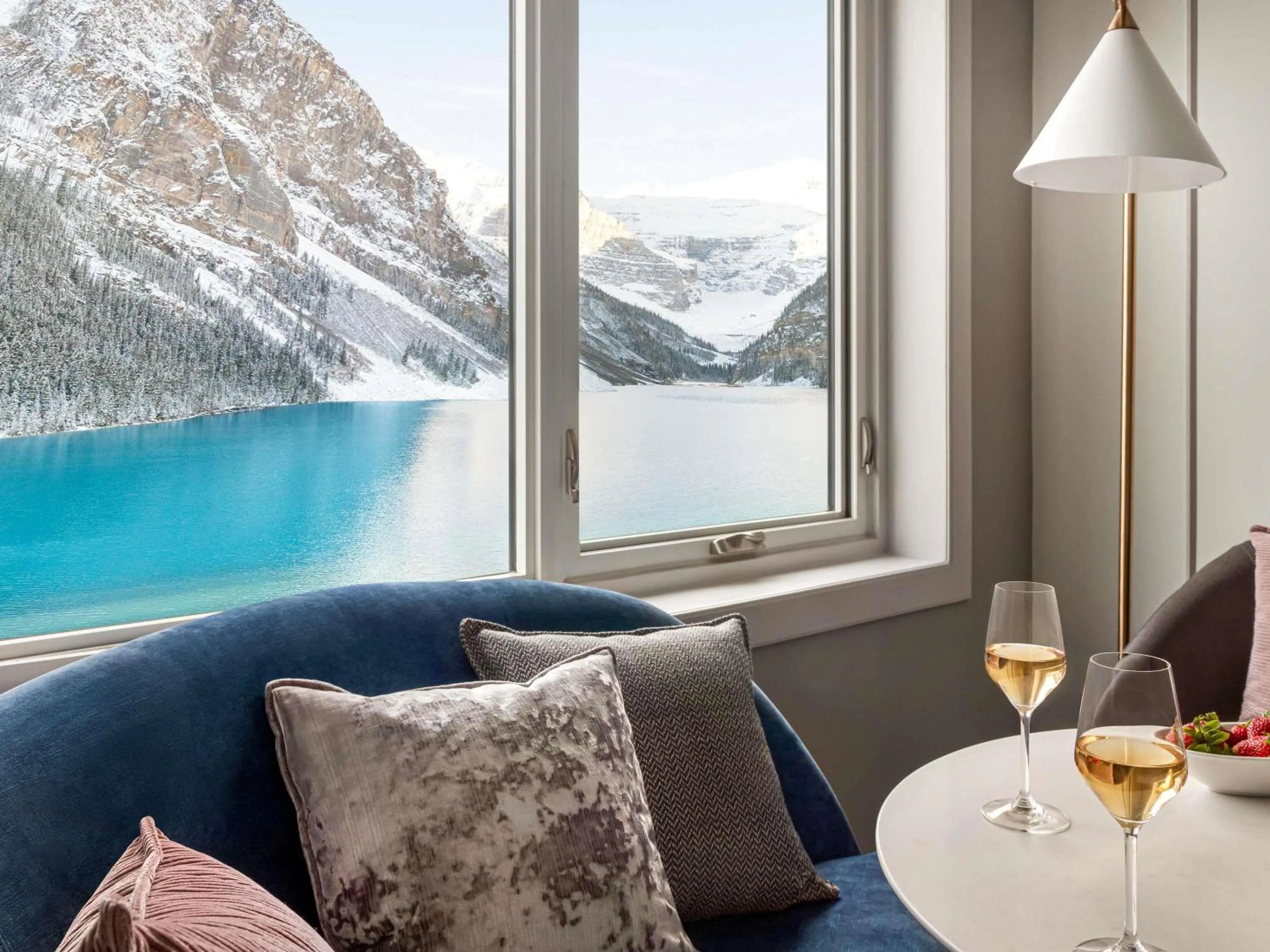 Bedroom in Fairmont Château Lake Louise